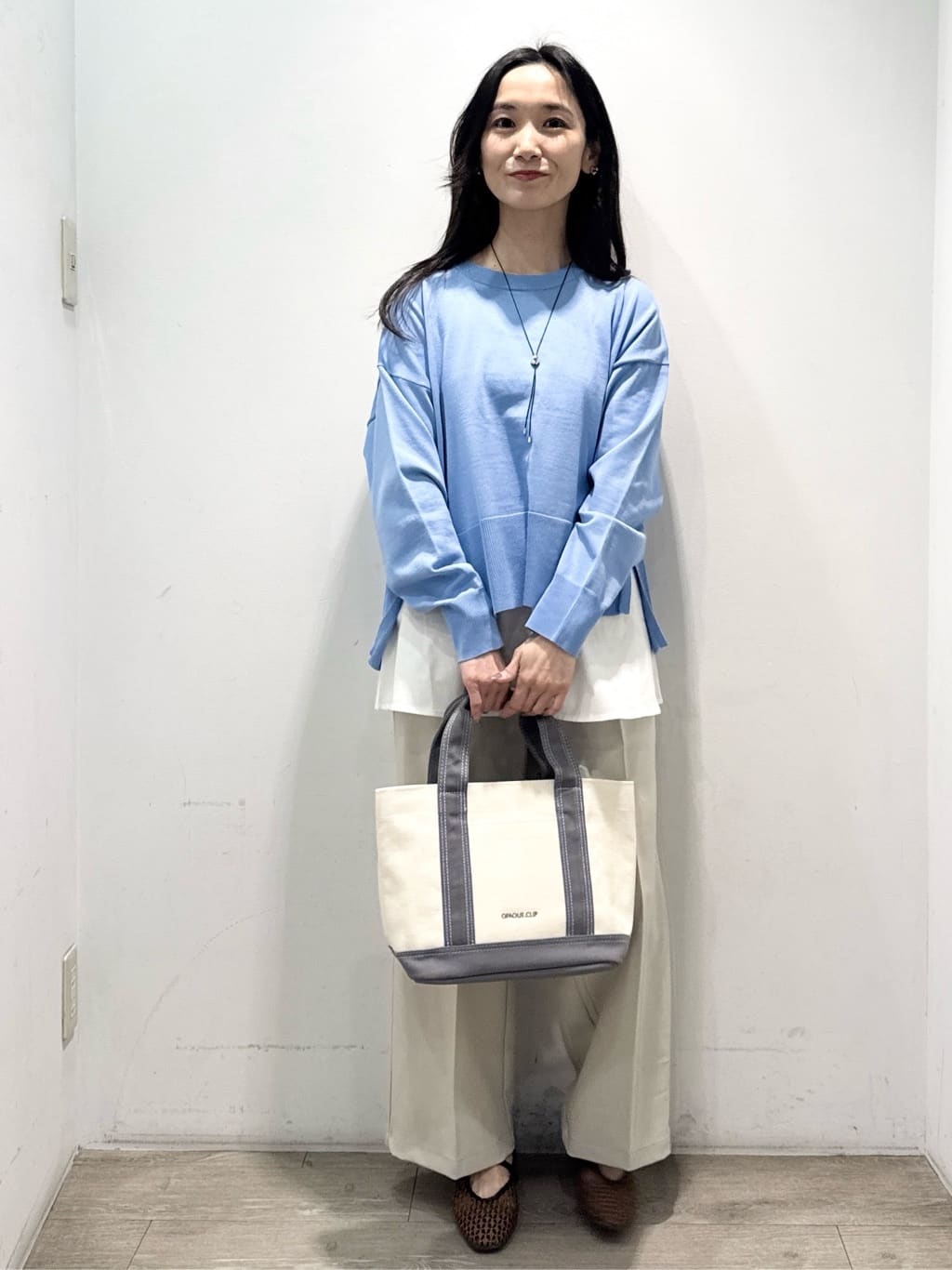 yuicciさんの「OPAQUE.CLIP｜美脚ストレッチイージーワイドパンツ【洗濯機OK】」を使ったコーディネート