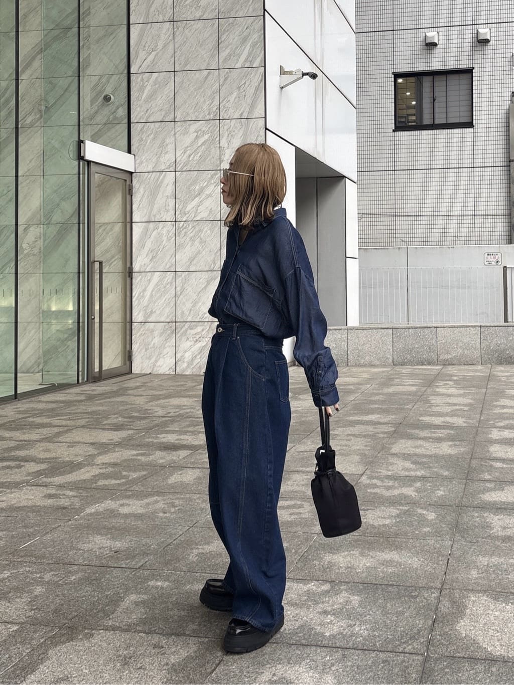 kotakiさんの「INDIVI｜バレルデニムパンツ」を使ったコーディネート