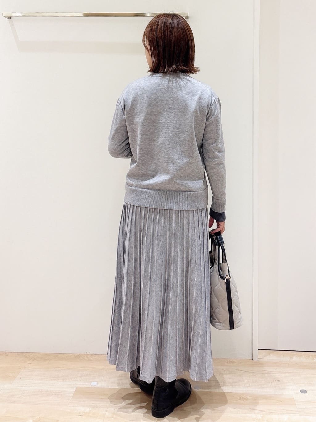 MIYUさんの「grove｜【SETUP可能】冬から春まで心地よく　タック編みオーバーサイズニット」を使ったコーディネート