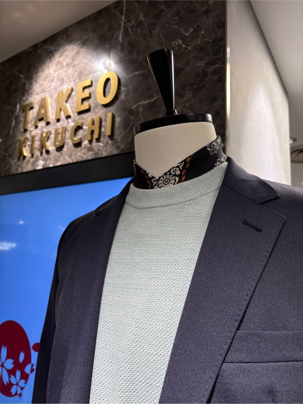s___sさんの「TAKEO KIKUCHI｜【洗える】カラースプリングニット」を使ったコーディネート
