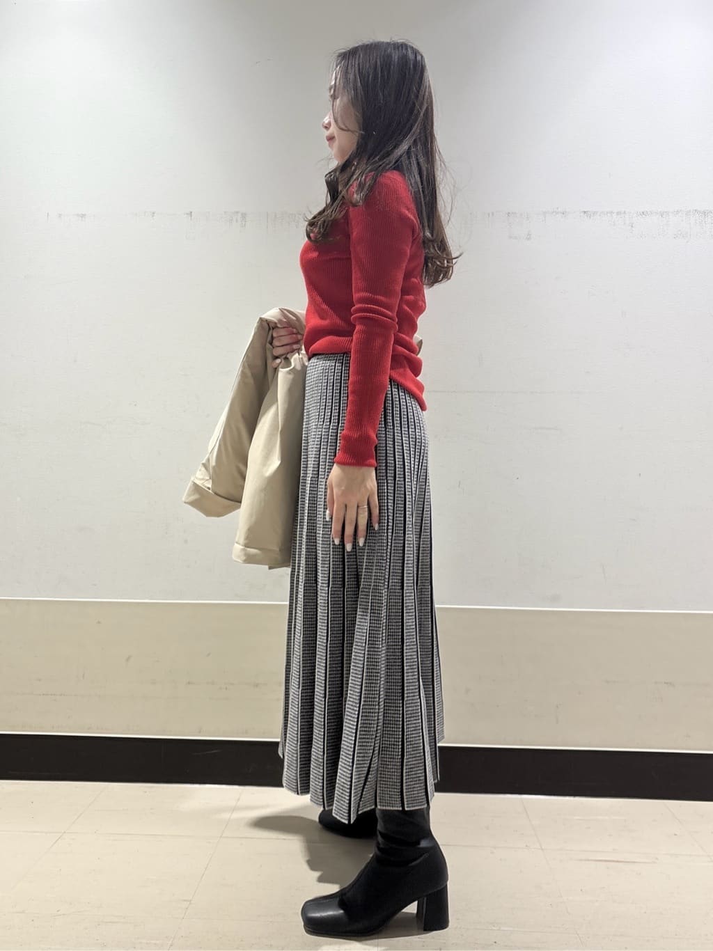 kahoさんの「INDIVI｜【洗える／毛玉になりにくい】エクストラファインウール リブタートルニット」を使ったコーディネート