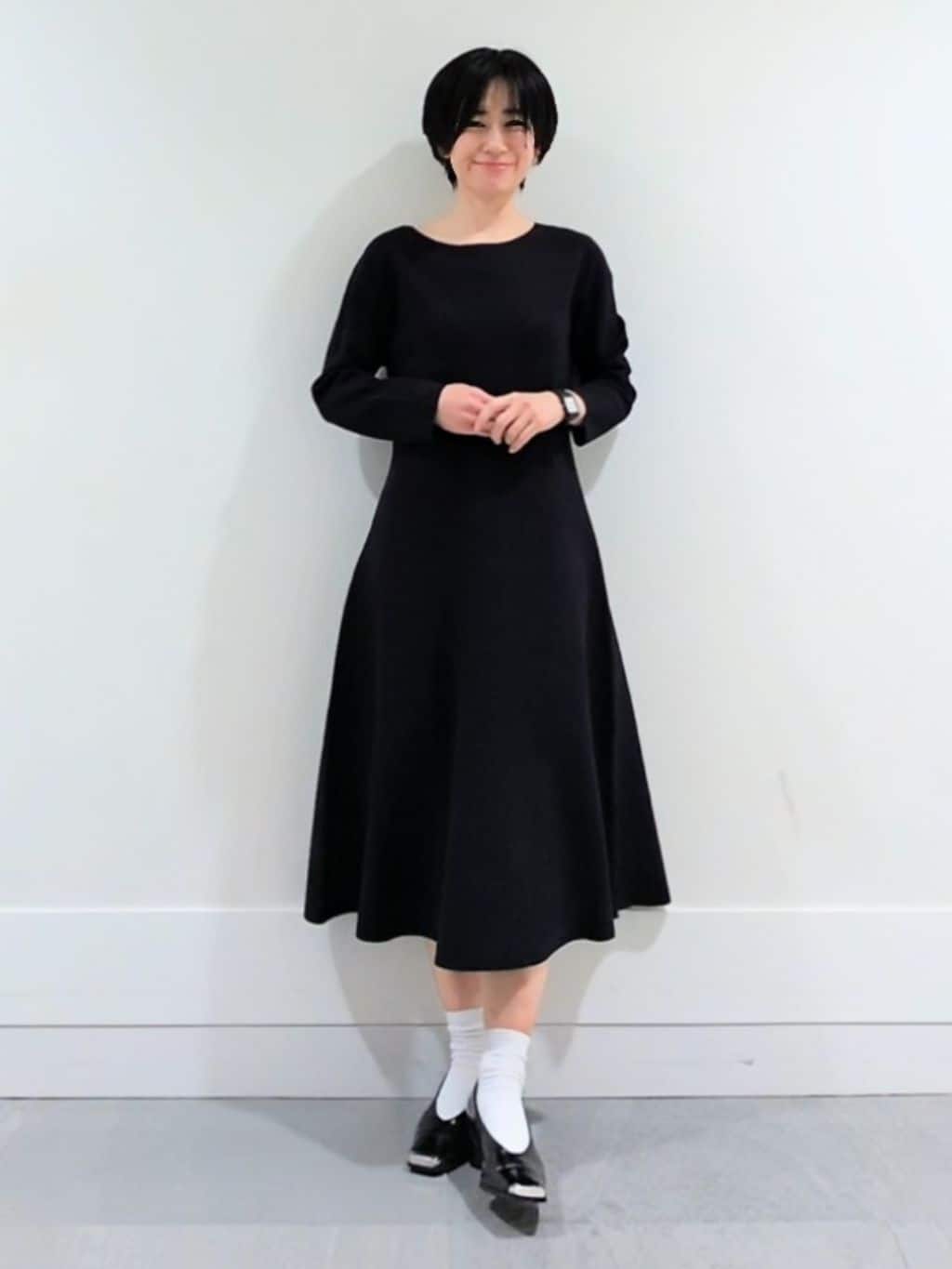 ミズタさんの「UNTITLED｜【洗える/ストレッチ性/フォーマル】ニットワンピース」を使ったコーディネート