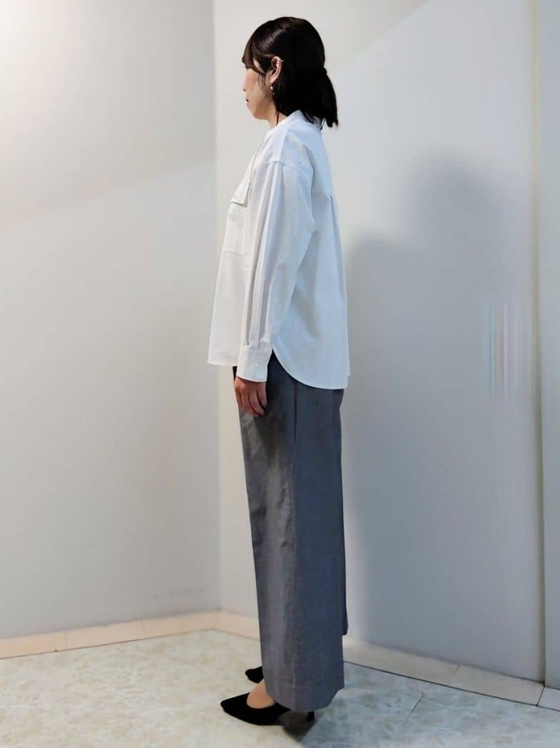 エリさんの「Reflect｜【レイヤードにおすすめ◎】ドライタッチニットベスト」を使ったコーディネート