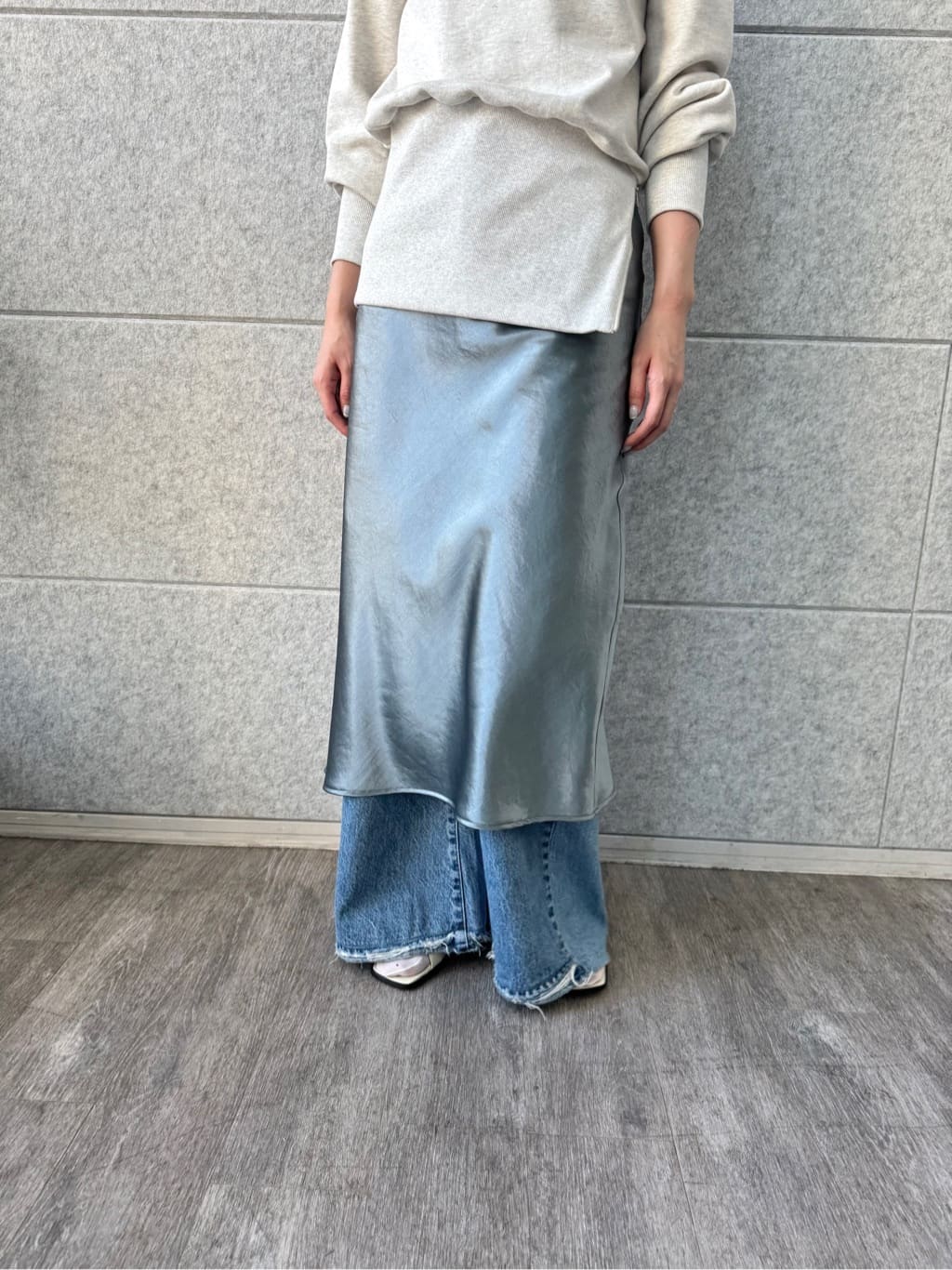 uchi__yamaさんの「CODE A｜【Re】off－shoulder sweat」を使ったコーディネート
