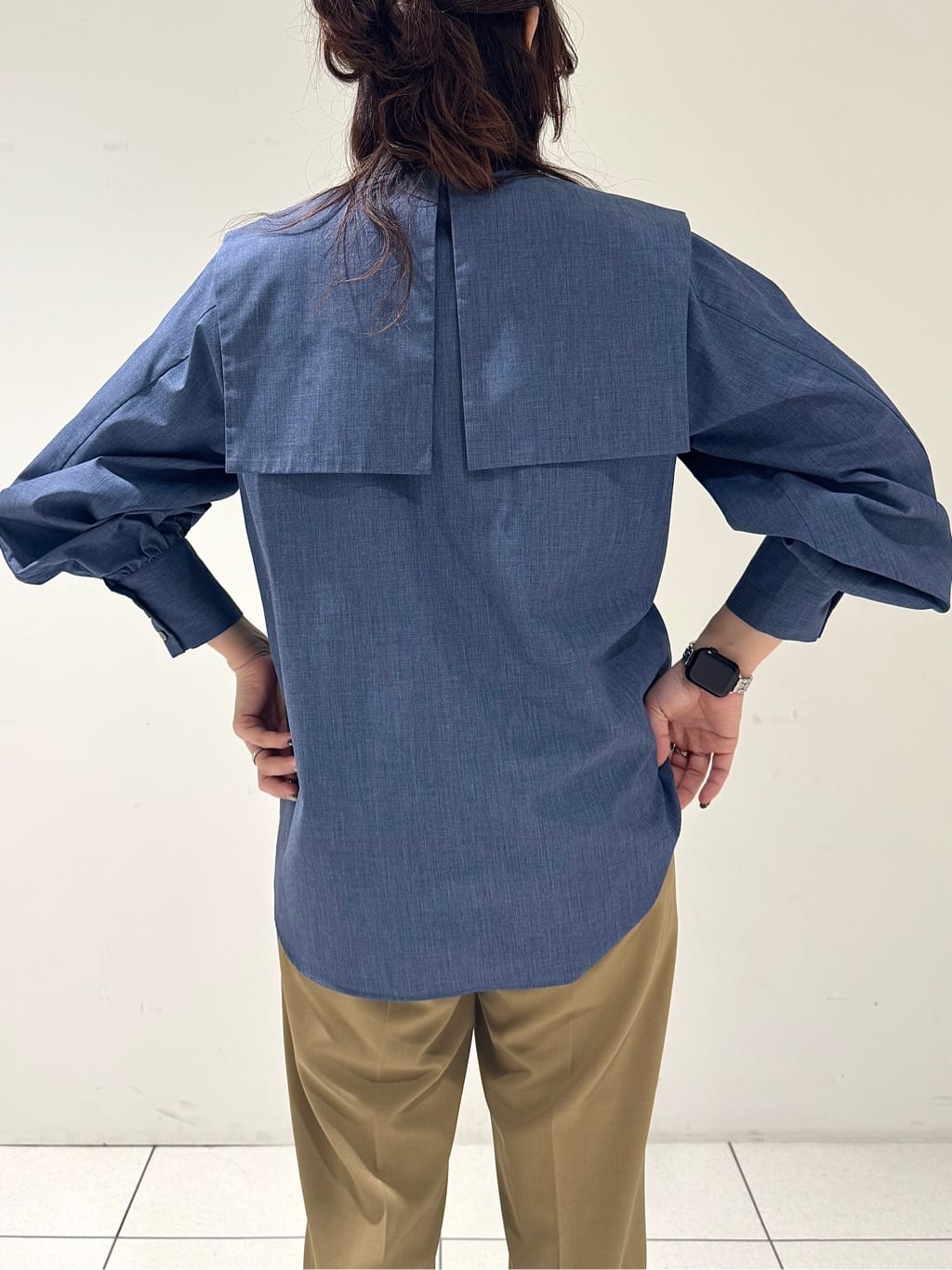 そんさんの「INDIVI｜ビッグカラーシャツ」を使ったコーディネート