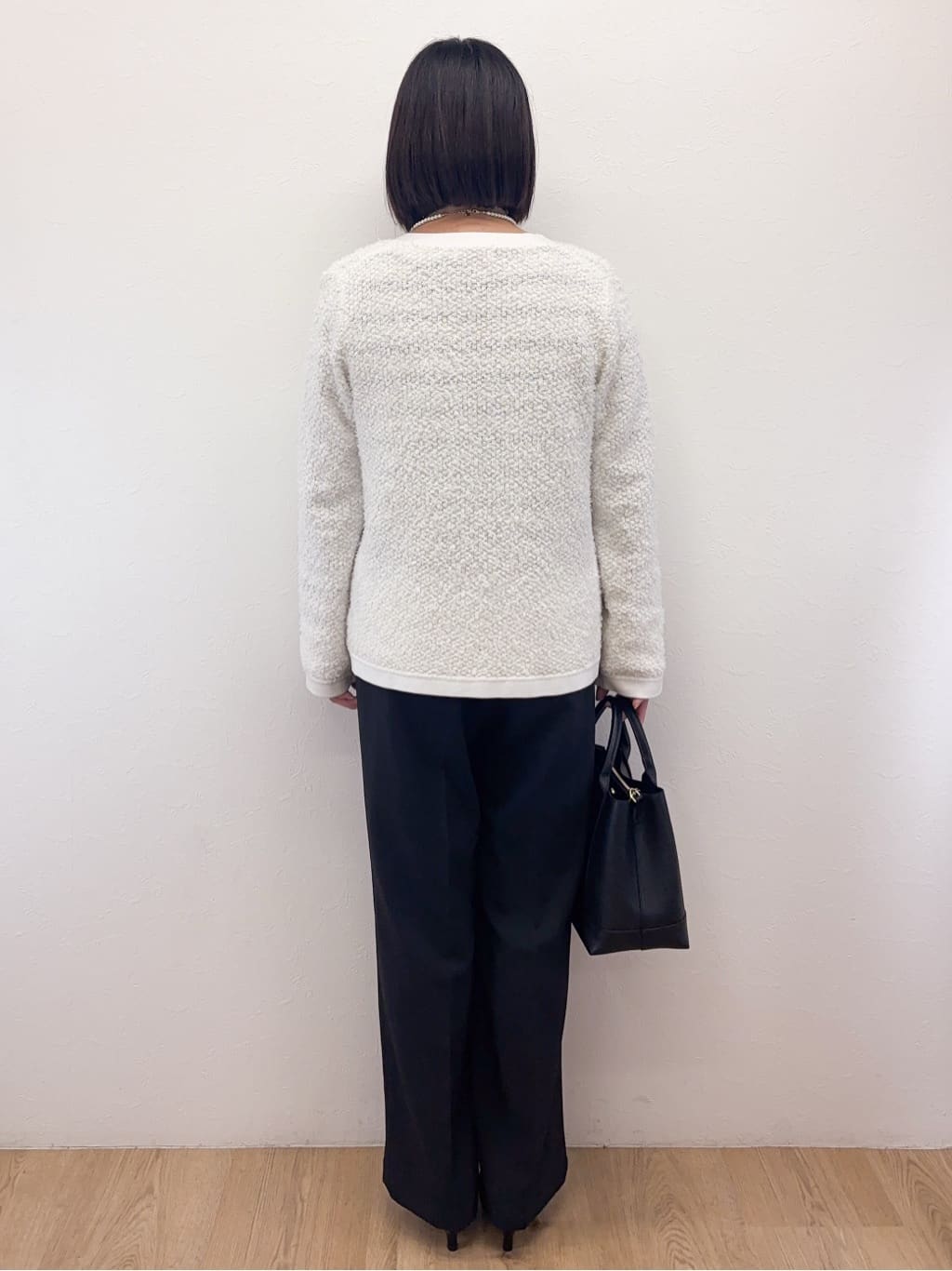 Takeさんの「OPAQUE.CLIP｜ツイードライクVネックニットカーディガン【洗濯機OK】」を使ったコーディネート