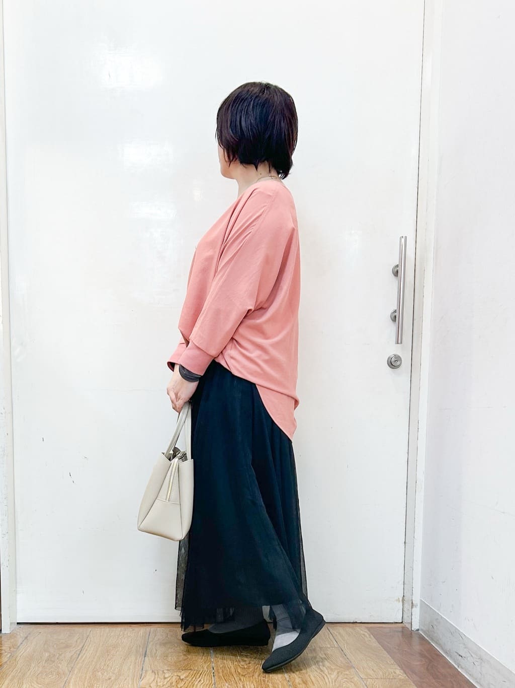haruさんの「SHOO･LA･RUE｜【着丈選べる/体型カバー/洗濯機可】さらさらとろん ドルマンブラウス」を使ったコーディネート