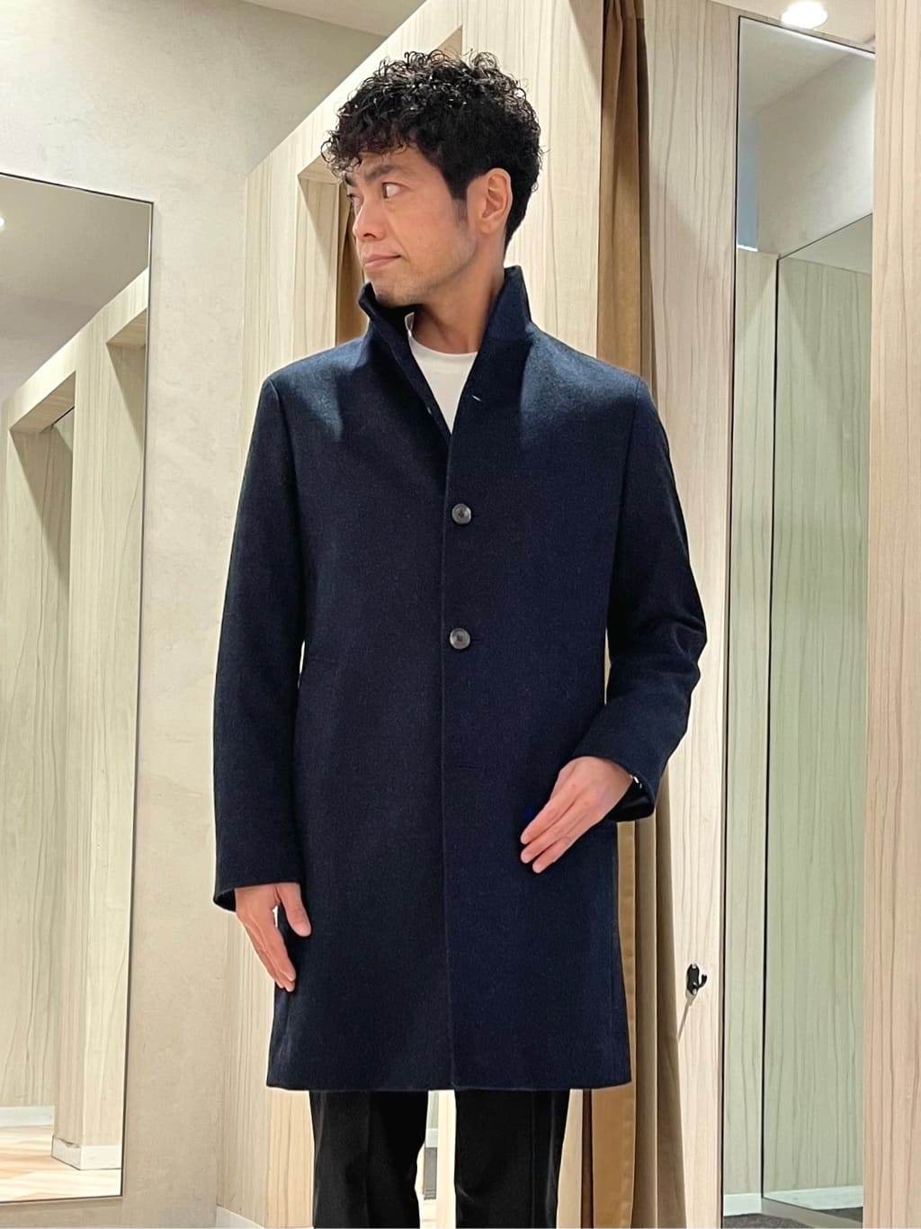 URAさんの「TAKEO KIKUCHI｜【ウールカシミヤブレンド】ビーバー調 スタンドカラー コート」を使ったコーディネート