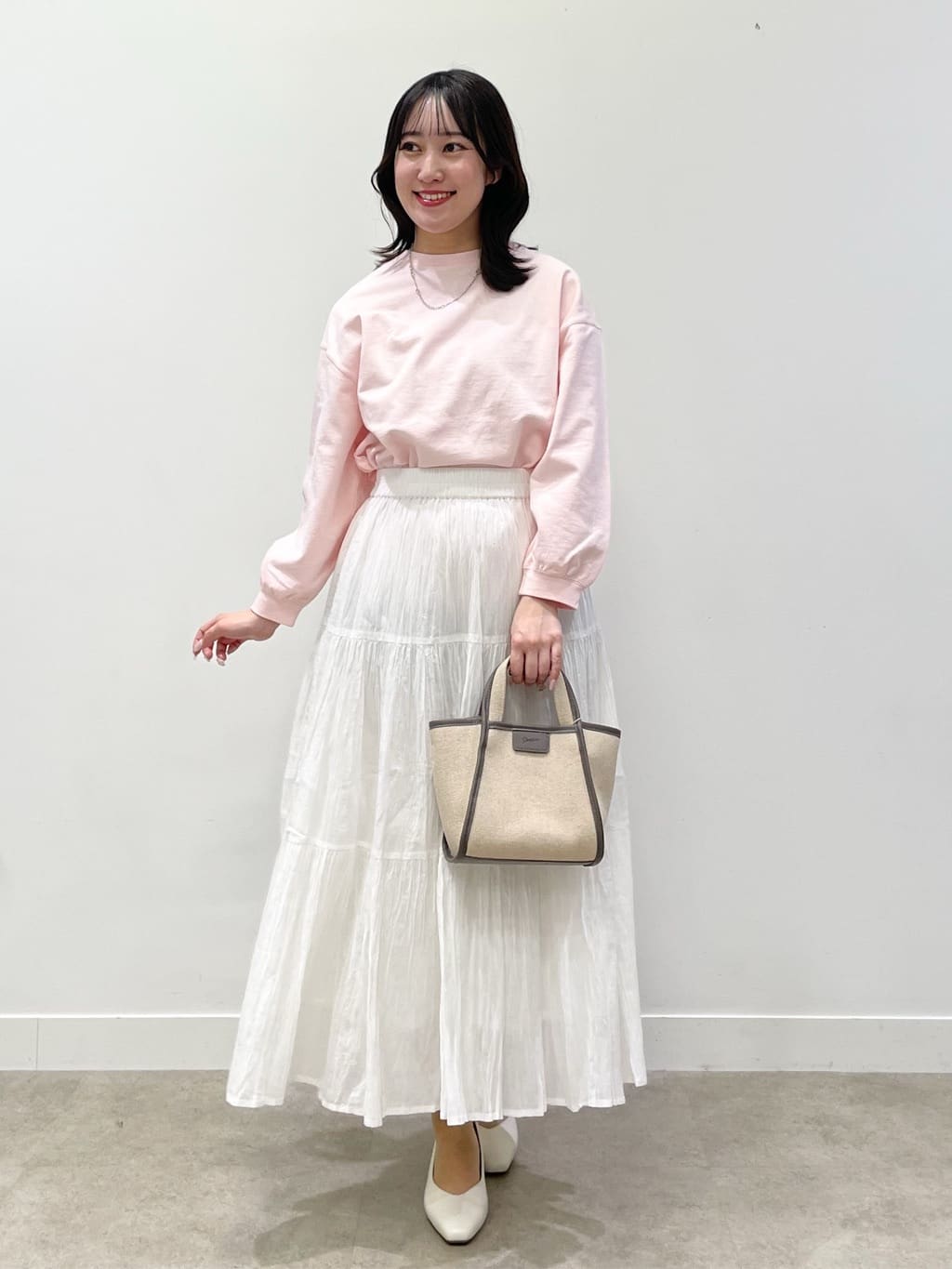 yukariさんの「Dessin｜【360度可愛い・洗える】バックヘンリーカットソー」を使ったコーディネート