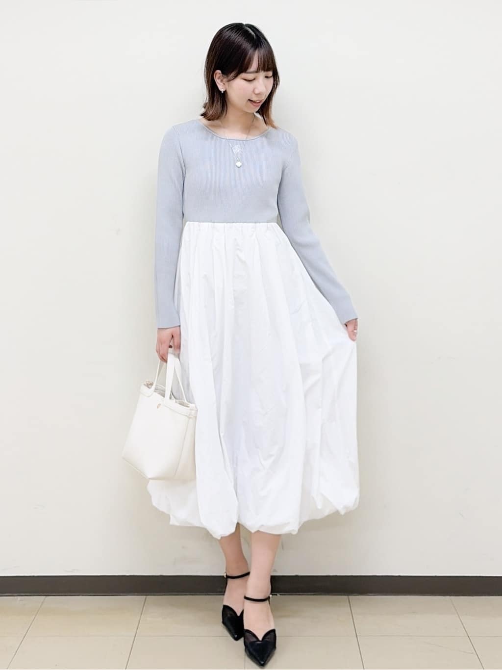 yurinaさんの「index｜ドッキングバルーンロングフレアワンピース【洗濯機OK】」を使ったコーディネート