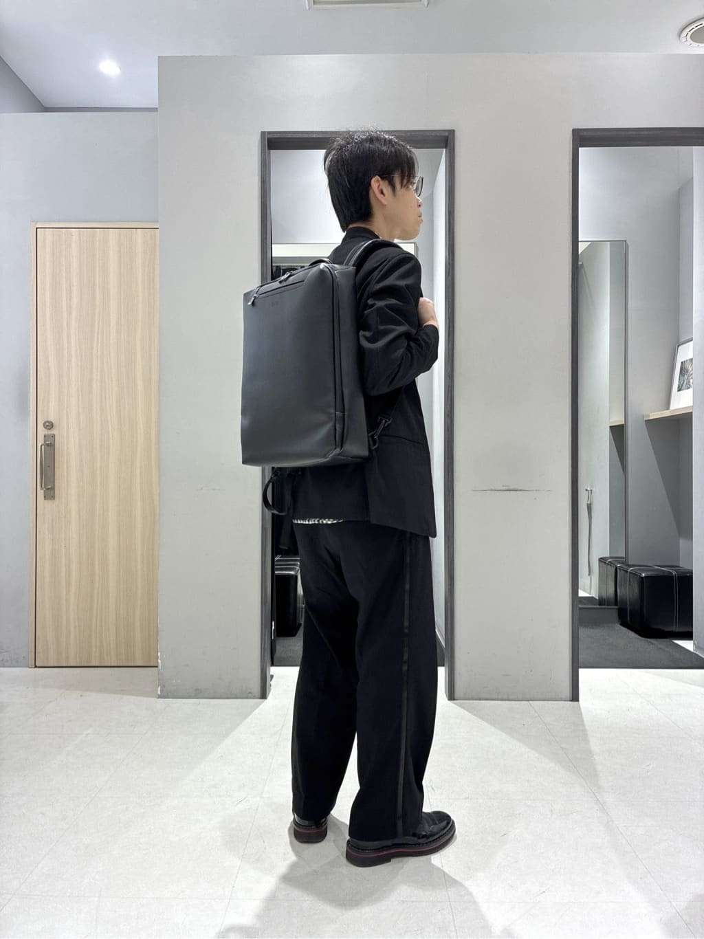 わいずみさんの「TAKEO KIKUCHI｜【ON／OFF兼用】CARREMANファブリック ノーカラージャケット」を使ったコーディネート