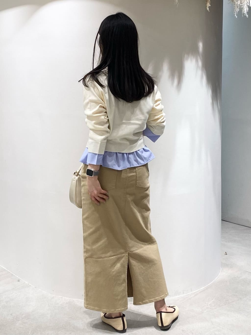 みなみさんの「OPAQUE.CLIP｜ポロ衿シャツドッキングニット【洗濯機OK】」を使ったコーディネート