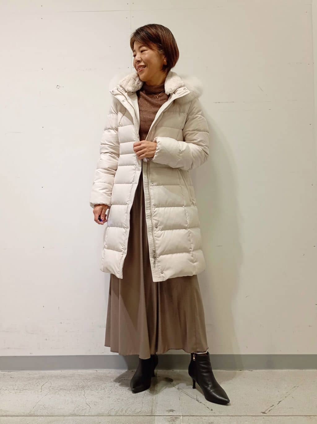 Kさんの「INDIVI｜【名品／撥水／抗菌防臭】ショート丈リサイクルダウンコート」を使ったコーディネート