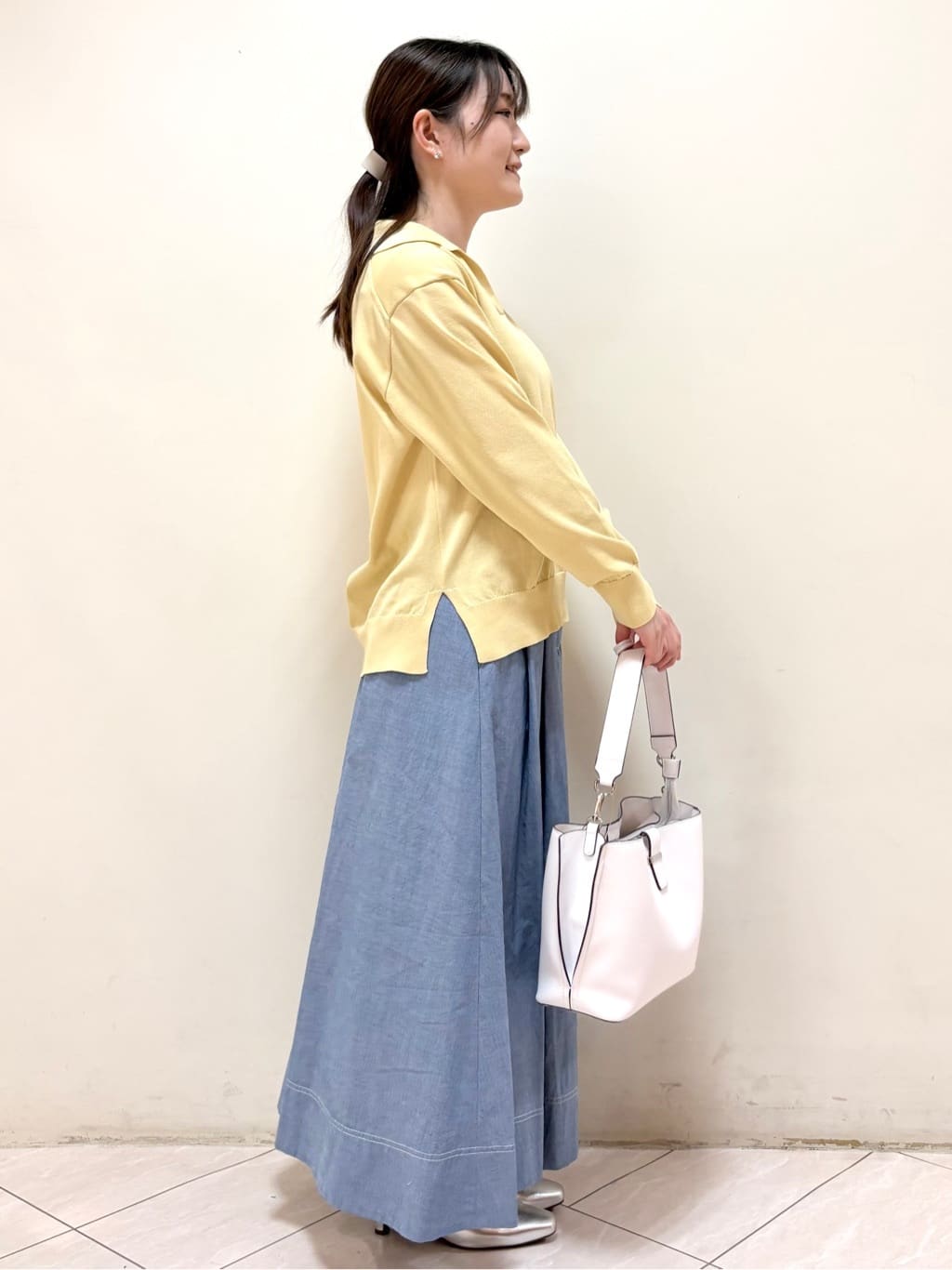mikiさんの「Reflect｜スキッパーネックニットプルオーバー」を使ったコーディネート
