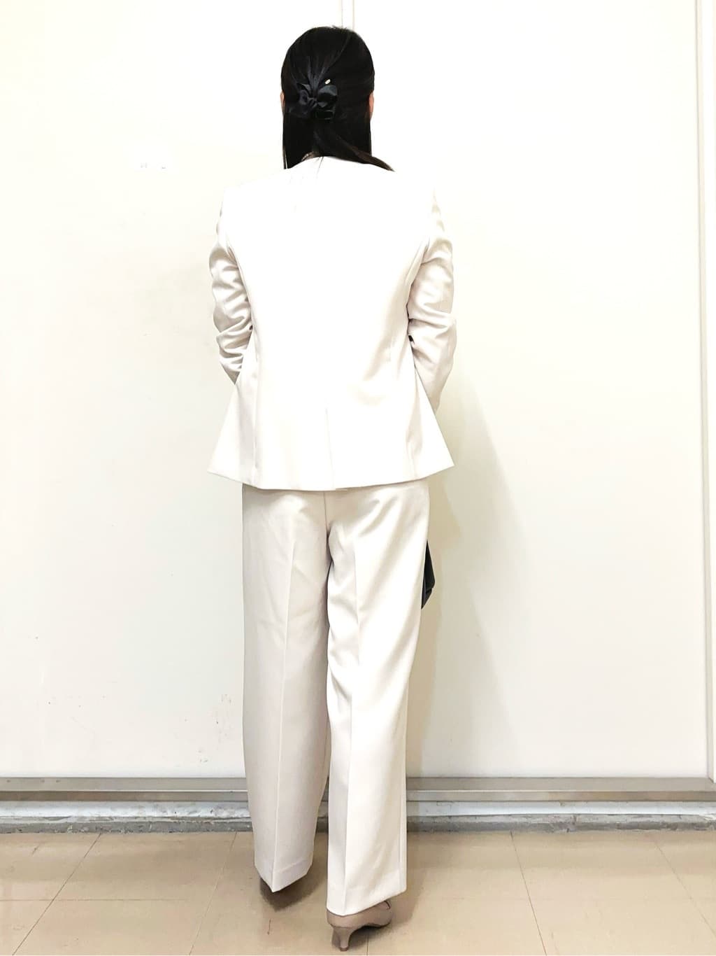 あきさんの「OPAQUE.CLIP｜《通勤／セットアップ対応》 Vネックジャケット／ダブルクロス【洗濯機OK】」を使ったコーディネート