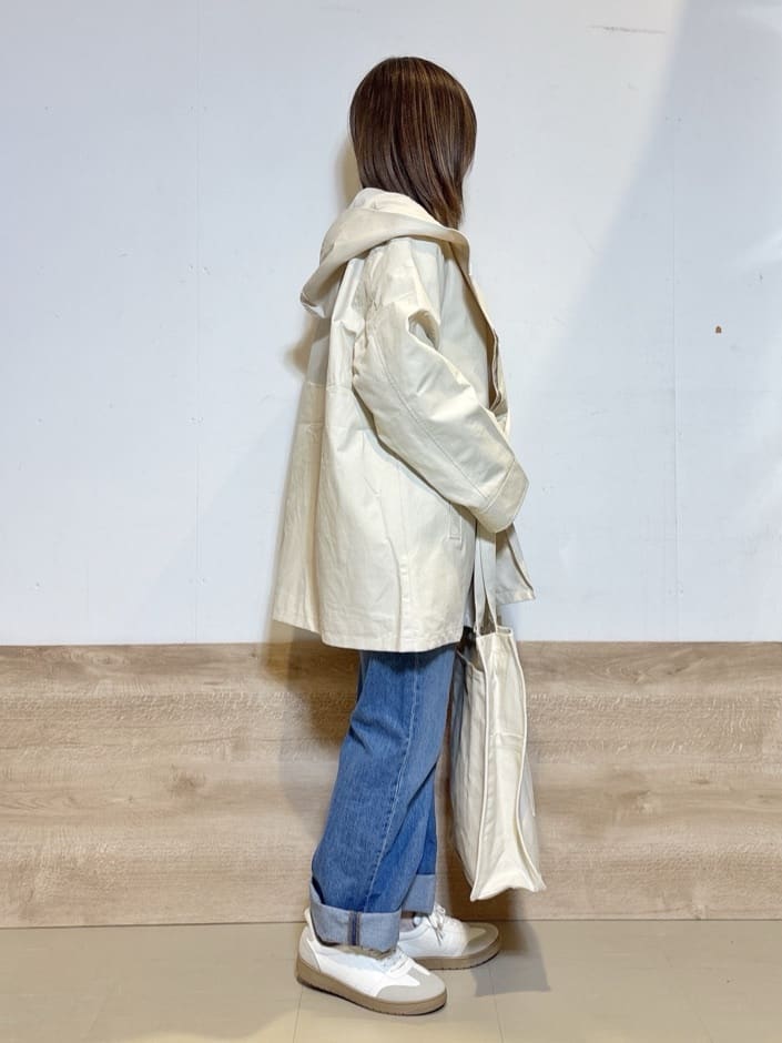 るねさんの「SHOO･LA･RUE｜【防花粉/洗濯機可/S-LL】ゆったり着られる 大人のテントフーディージャケット」を使ったコーディネート