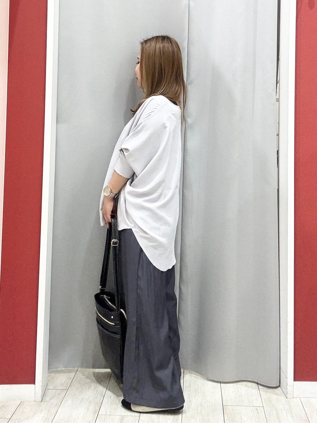 shioさんの「SHOO･LA･RUE｜【洗濯機可/UV】さらっとしたタッチが心地よい ミドルカーディガン」を使ったコーディネート