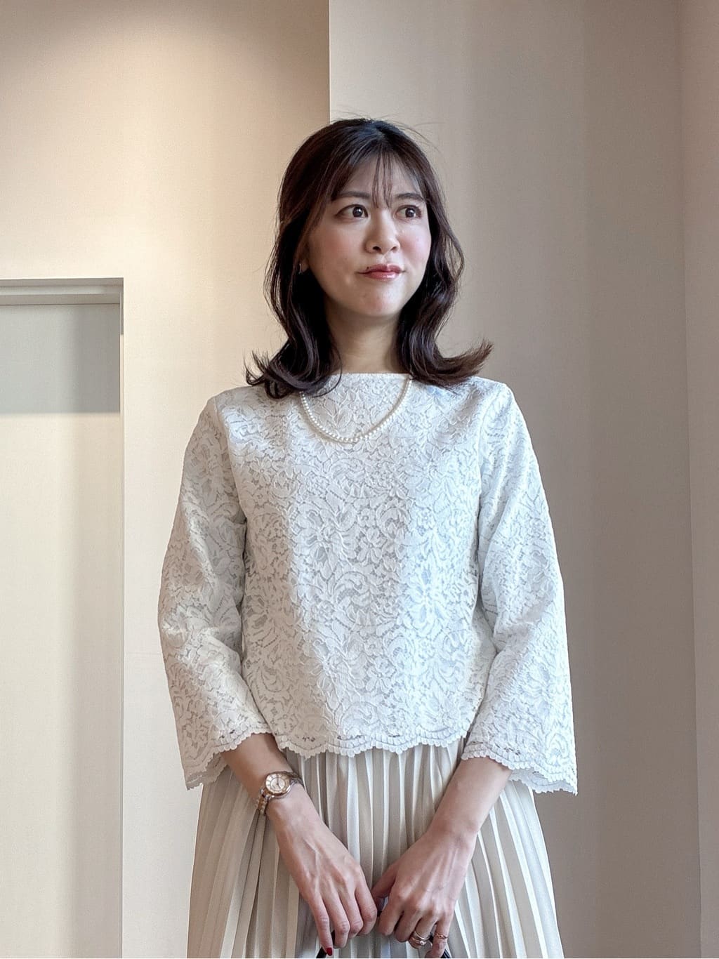 もんちゃんさんの「OPAQUE.CLIP｜《通勤対応》レースブラウス【洗濯機OK】」を使ったコーディネート
