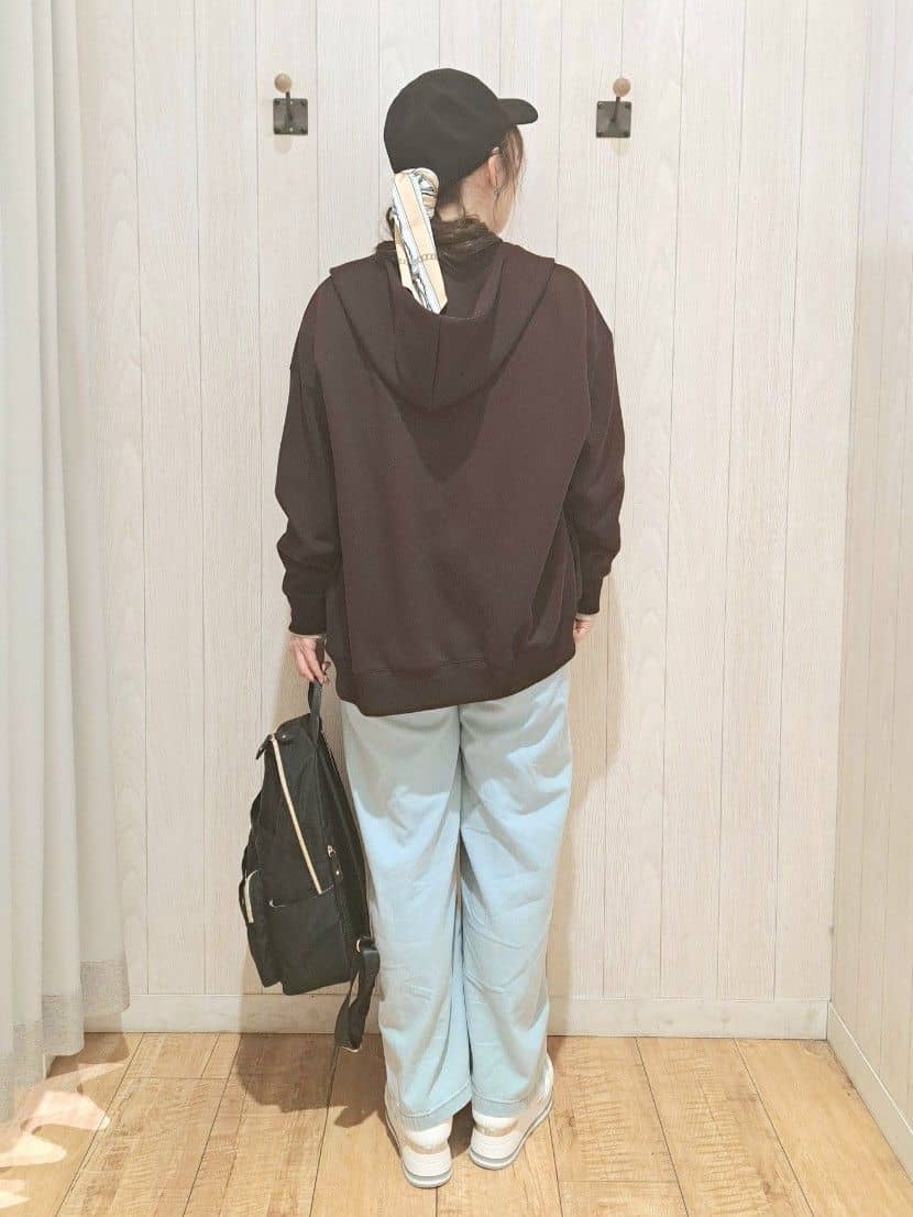 SAKIさんの「SHOO･LA･RUE｜【セットアップ可/S-LL/なめらかタッチ】大人カジュアルスタイルに ZIPパーカ」を使ったコーディネート