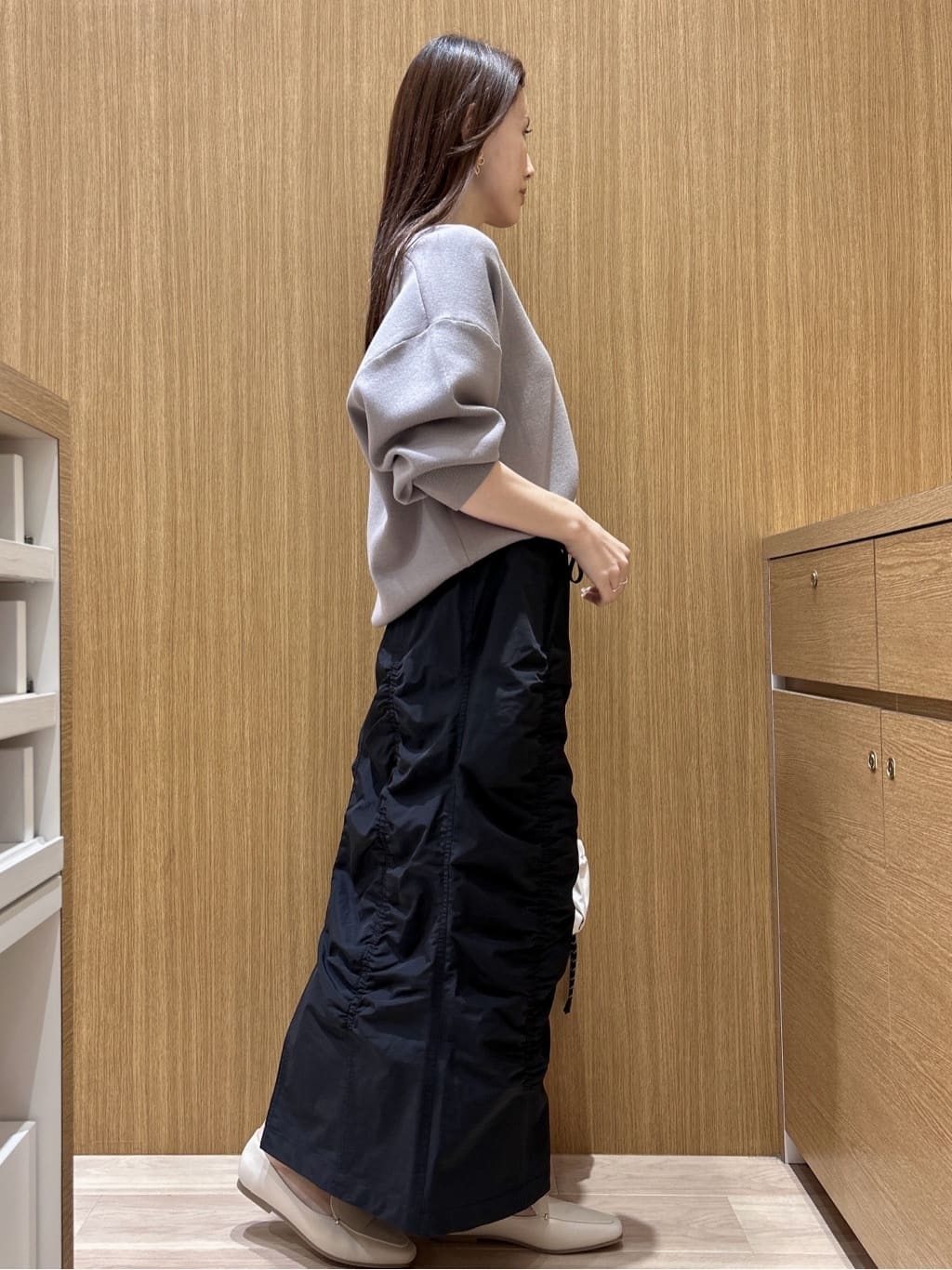 maiさんの「OPAQUE.CLIP｜キーネックデザインニット【洗濯機OK】」を使ったコーディネート