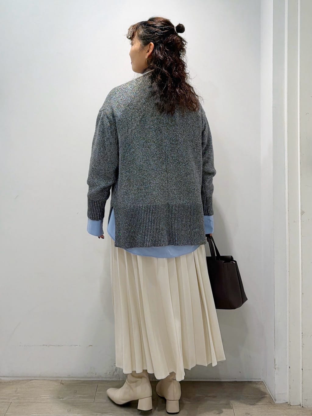 sumicaさんの「OPAQUE.CLIP｜ポケット刺繍レギュラーカラーシャツ【洗濯機OK】」を使ったコーディネート