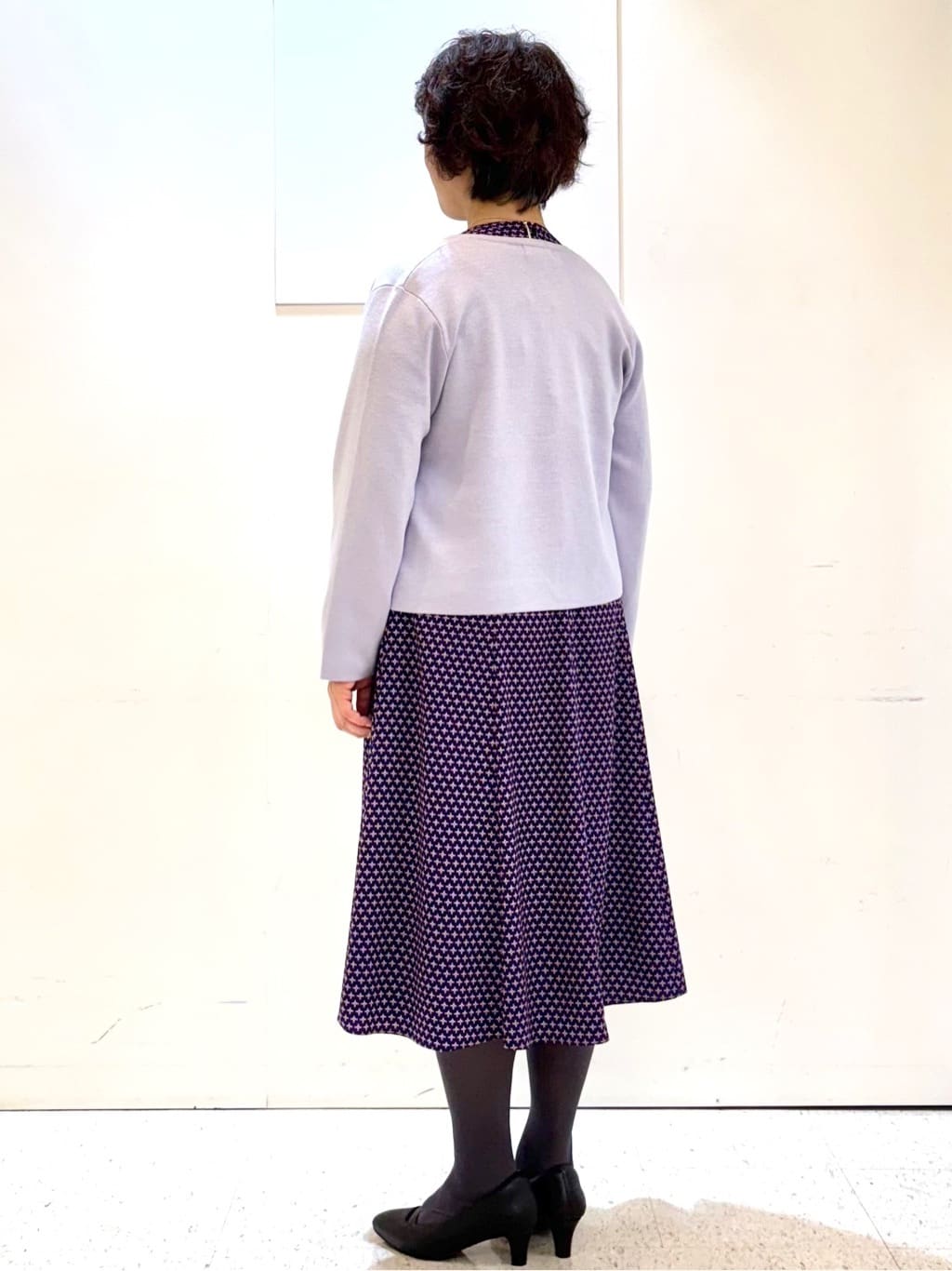 ヤスコさんの「Reflect｜【選べる5色／アンサンブル可】クルーネックカーディガン」を使ったコーディネート