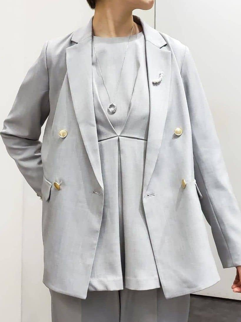 やまちゃんさんの「grove｜【マシンウォッシュ/防シワ】袖ドッキングペプラムブラウス【着回しカセット】」を使ったコーディネート