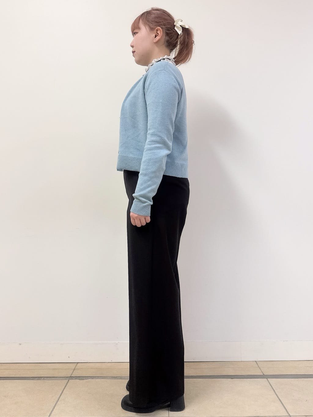 なかもとあきさんの「DRESSTERIOR｜◆ウォッシャブルコットンカシミヤカーディガン」を使ったコーディネート