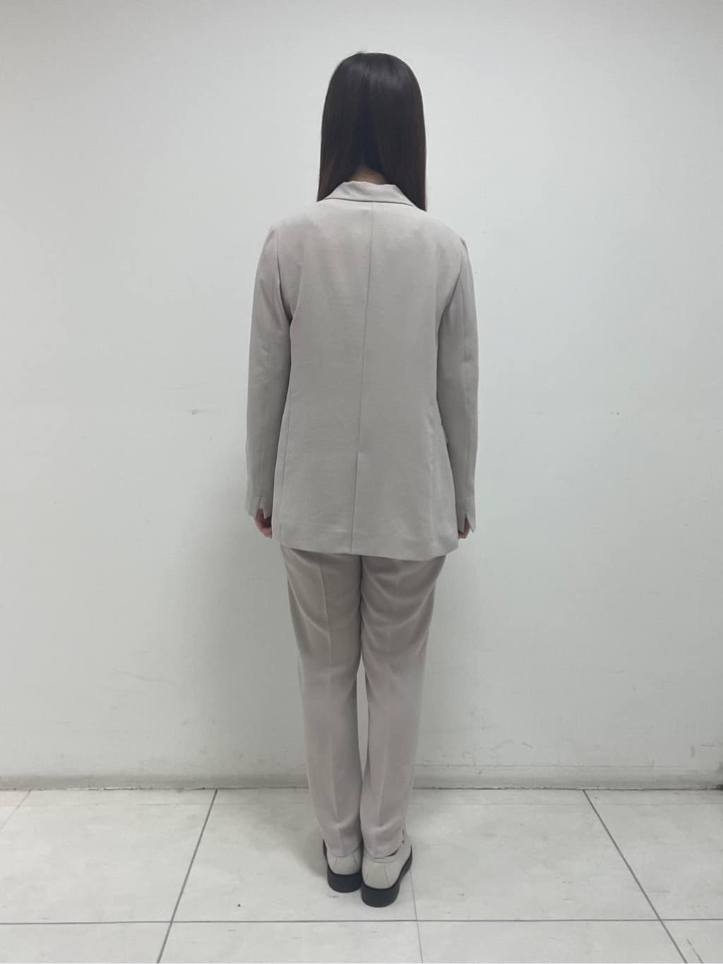 mさんの「INDIVI｜【洗える／多機能／SETUP可】着る日傘ダブルジャケット」を使ったコーディネート