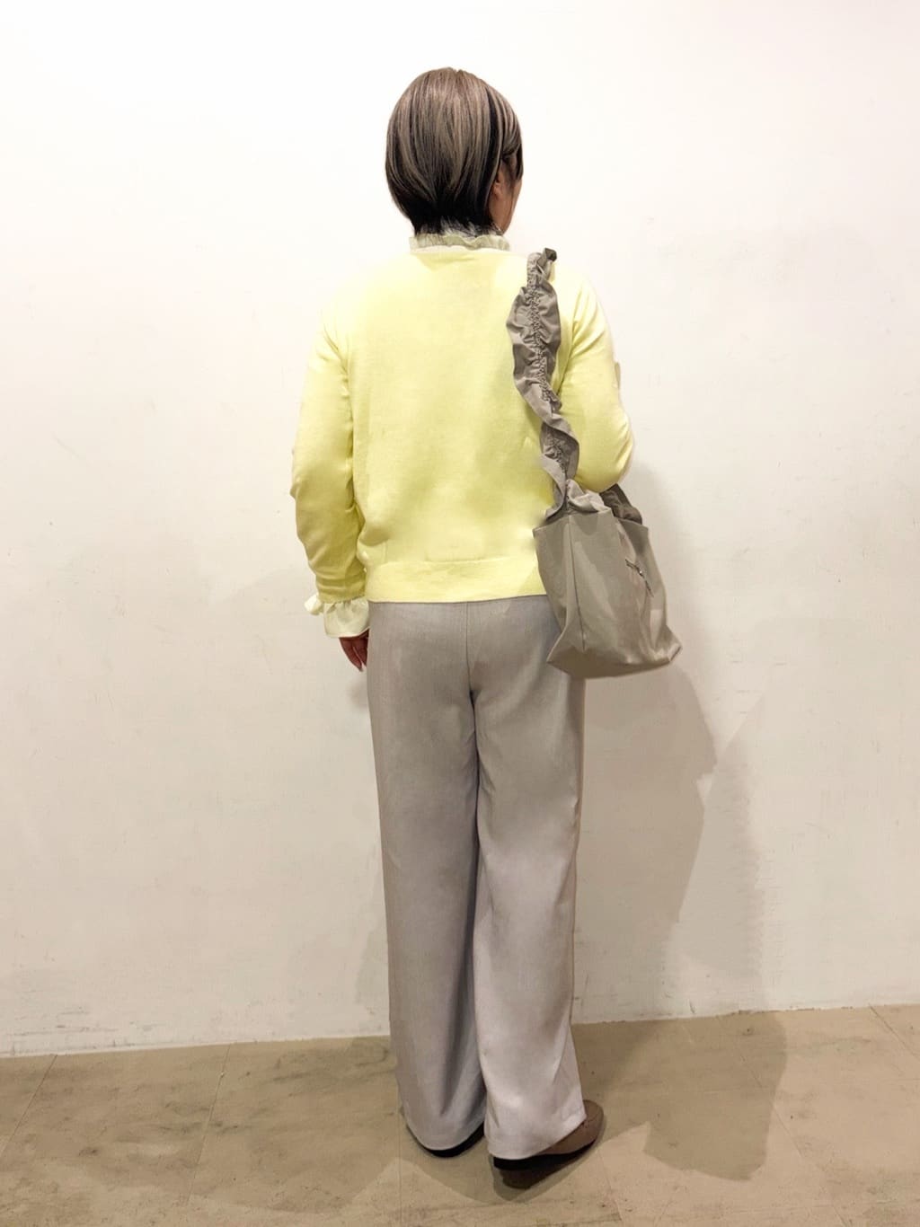 Ricoさんの「SHOO･LA･RUE｜【洗濯機可/S-LL/アンサンブル可】パールボタンが上品　華やぎ配色カーディガン」を使ったコーディネート
