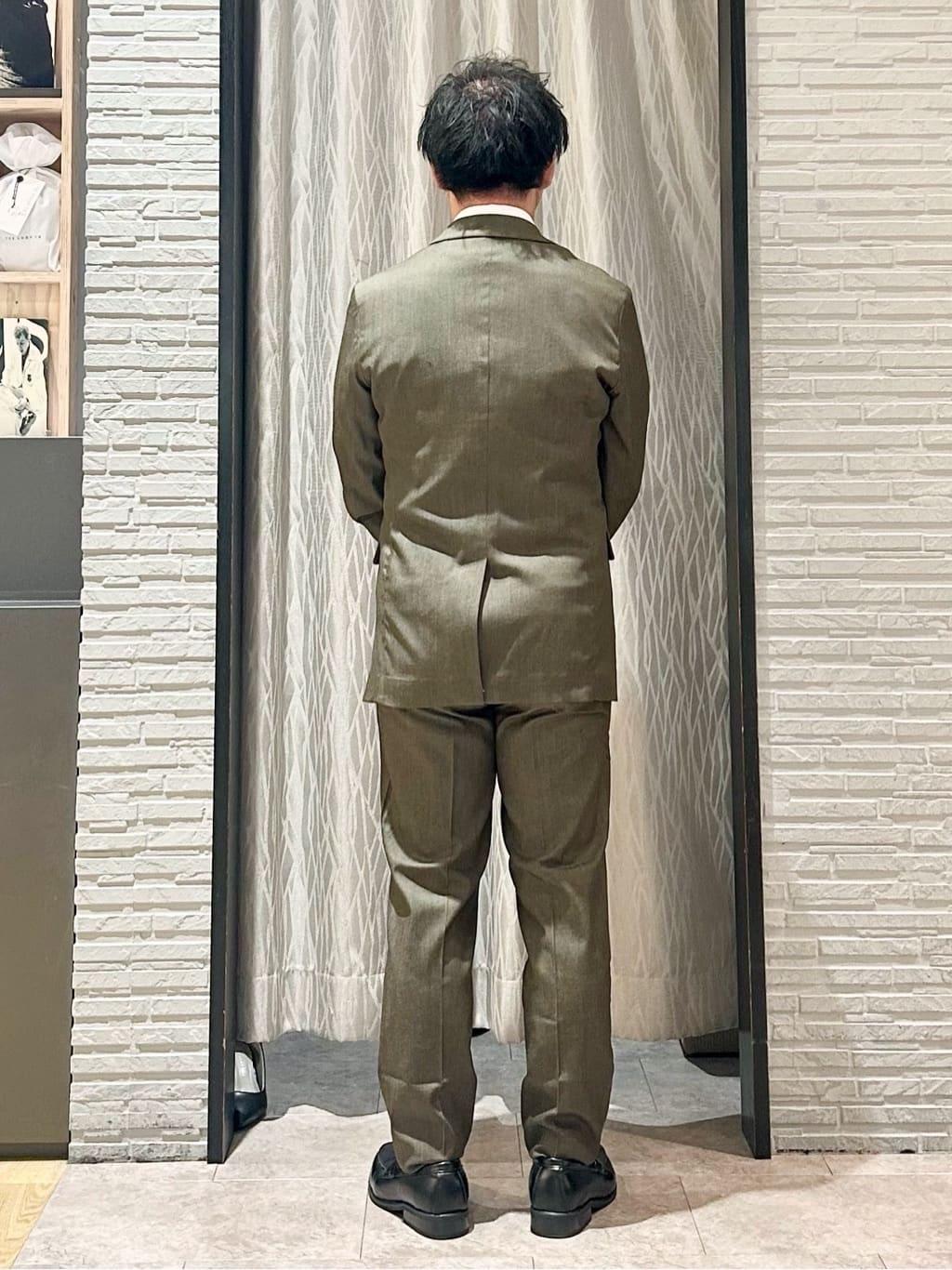 KENJI Iさんの「THE SHOP TK｜ライトエバーデニム ジャケット 洗濯機OK/ストレッチ/セットアップ可」を使ったコーディネート