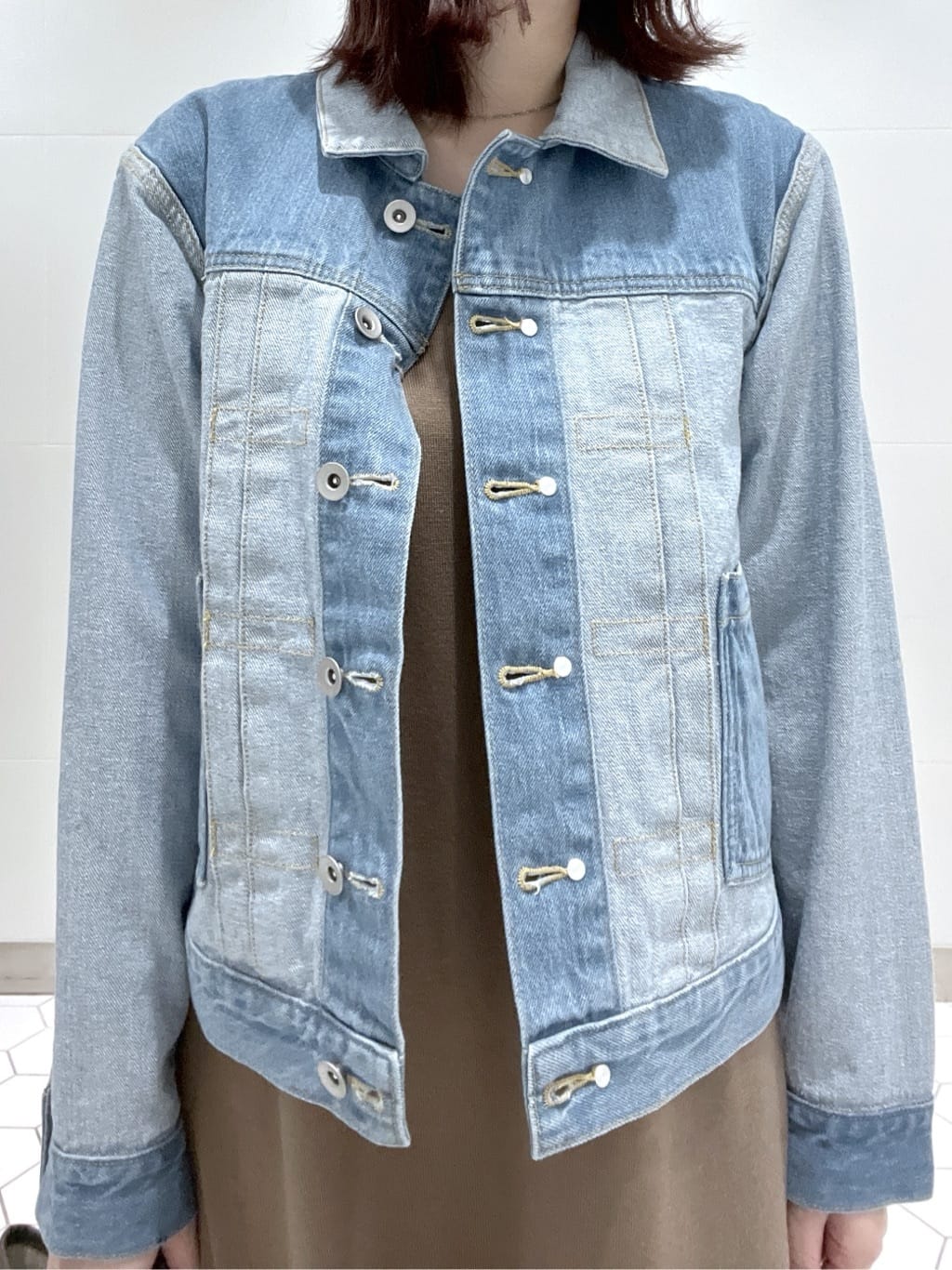 Makinoさんの「Dessin｜【2点セット・洗える】ニットカーディガン&times;ノースリーブワンピース」を使ったコーディネート