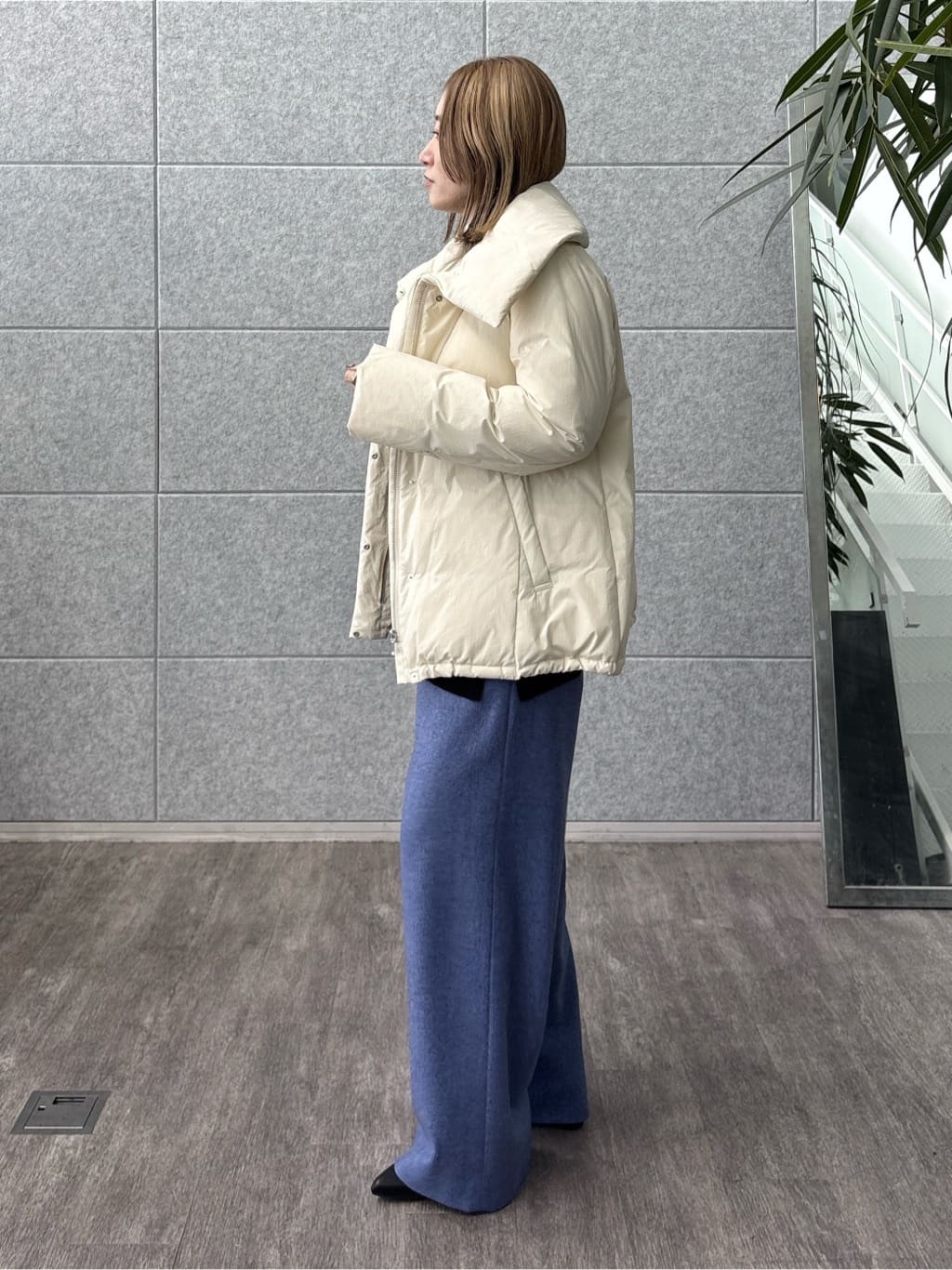 kotakiさんの「INDIVI｜【洗える／チュニック丈／カシミヤ混】スリットデザインVネックニット」を使ったコーディネート