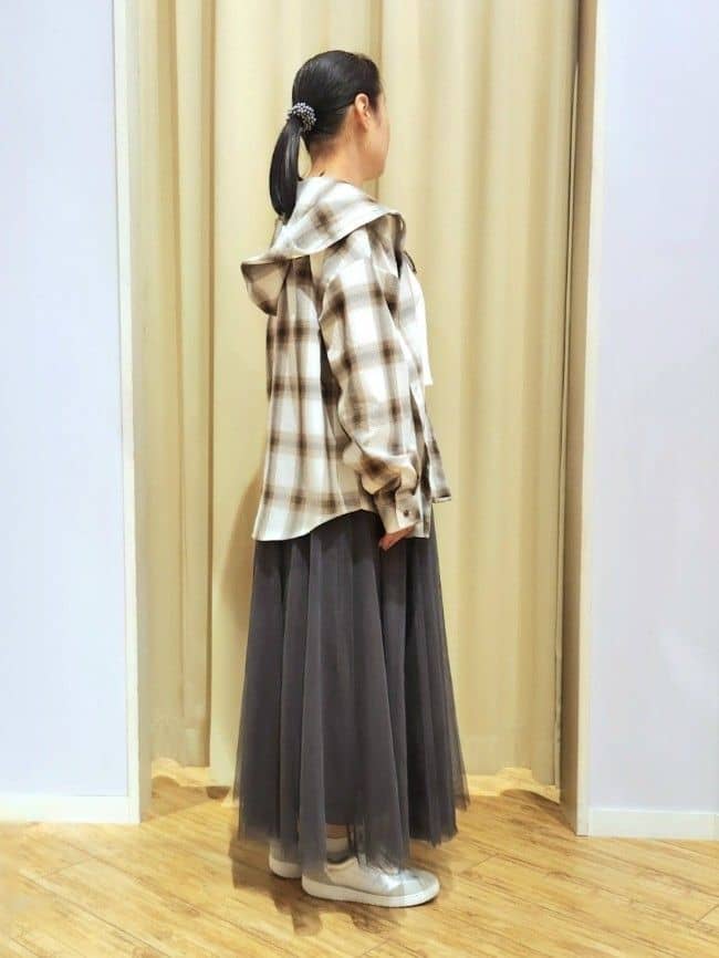 くまさんの「SHOO･LA･RUE｜【UV/抗菌防臭/洗濯機可】小さめロゴの大人スムースロンT」を使ったコーディネート