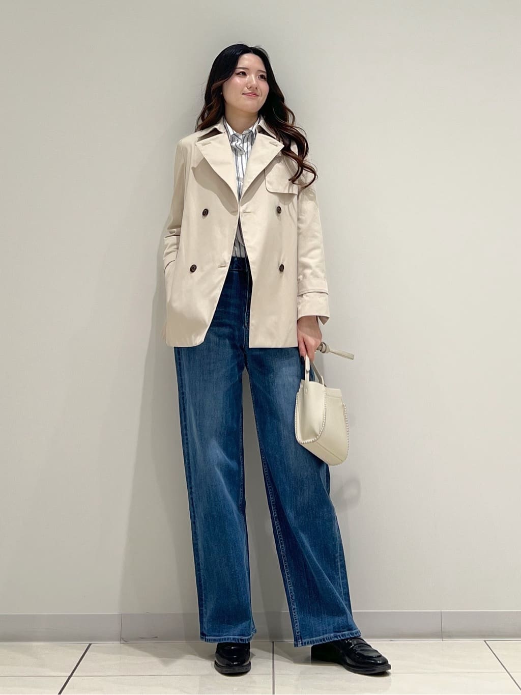 T.Kさんの「INDIVI｜【2WAY／洗える】ラメストライプ コットン混シャツ」を使ったコーディネート