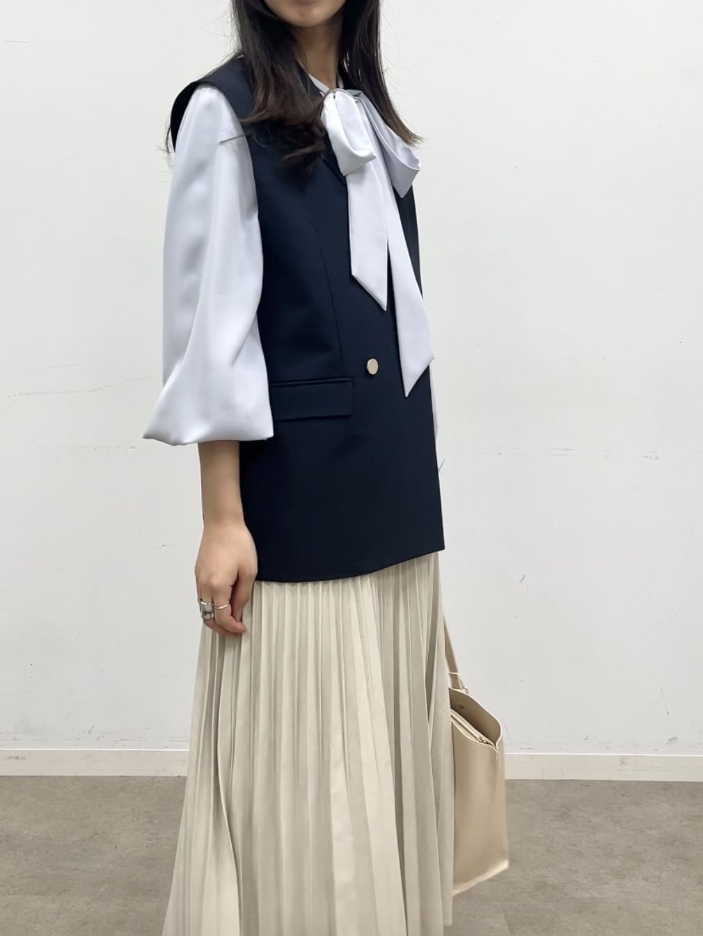 cotaniさんの「SHOO･LA･RUE｜【セットアップ可/S-LL/洗濯機可】サッと羽織ってこなれ見え ダブルブレストジレ」を使ったコーディネート