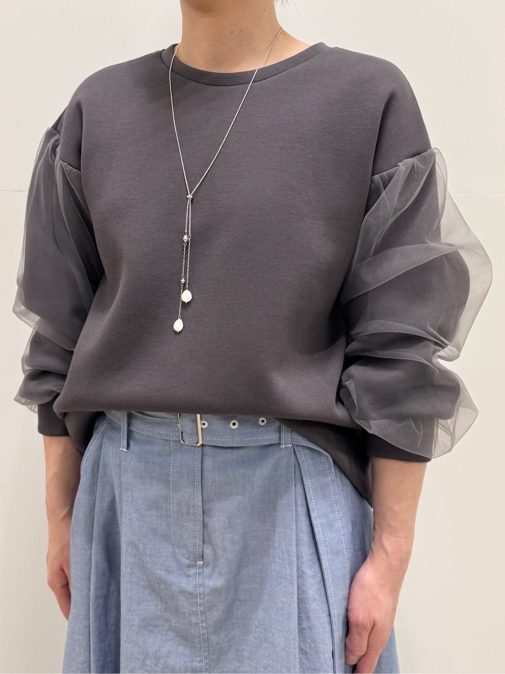 koyaさんの「Reflect｜チュールレイヤードスリーブプルオーバー」を使ったコーディネート