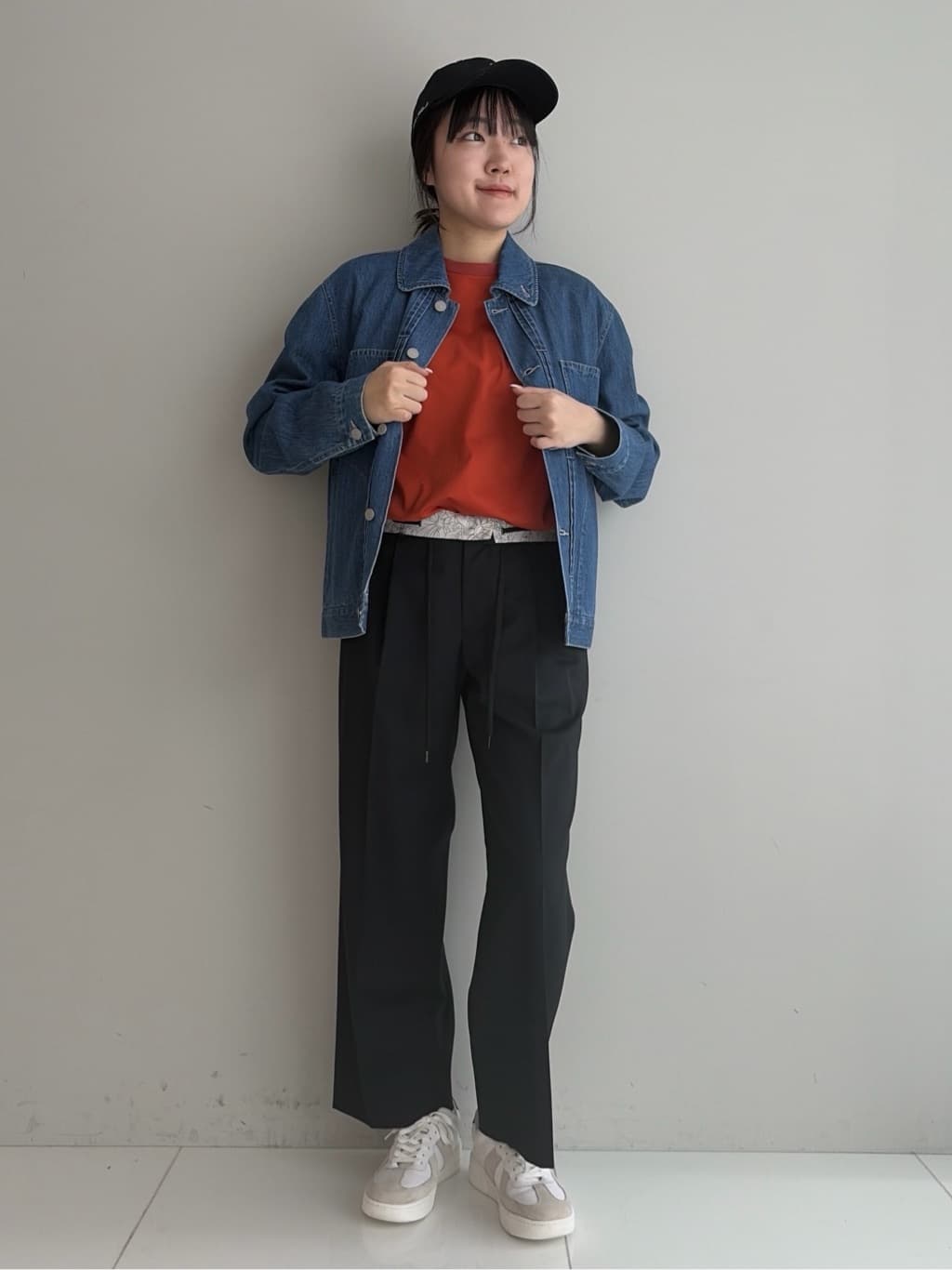 Akutagawaさんの「TAKEO KIKUCHI｜ワンストローク刺繍 半袖 Tシャツ」を使ったコーディネート