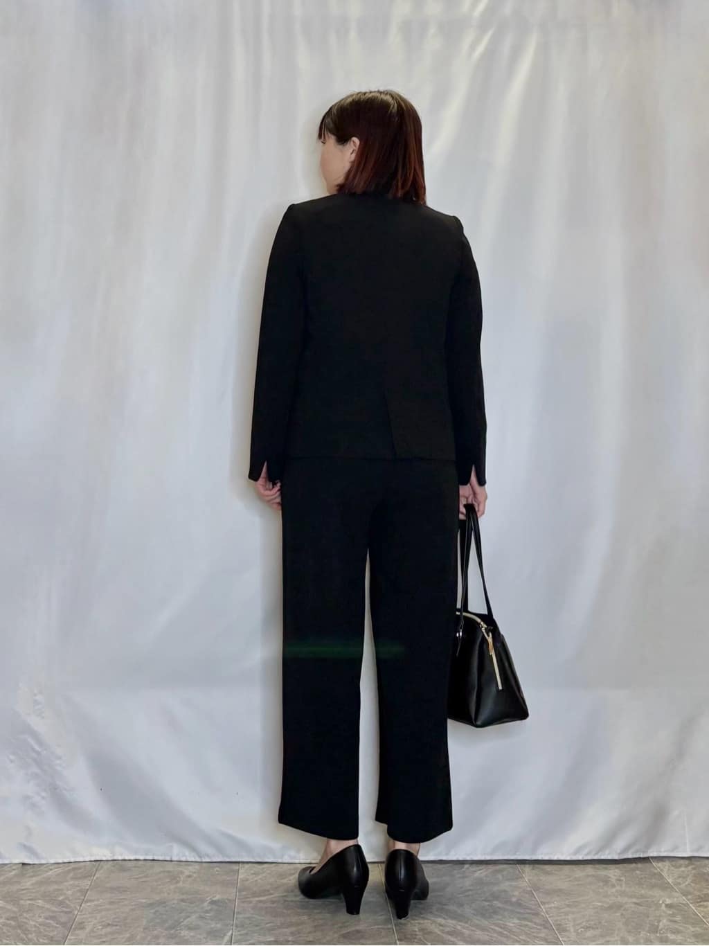 ネリさんの「SHOO･LA･RUE｜【洗濯機可/セットアップ可/S-3L】きちんと楽に。カットジョーゼットノーカラージャケット」を使ったコーディネート