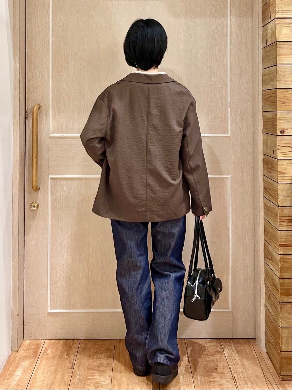 ちぐささんの「SHOO･LA･RUE｜【SHOO・LA・RUE DENIM/SS-LL】程よい厚みの ストレートデニムパンツ（10.5オン」を使ったコーディネート