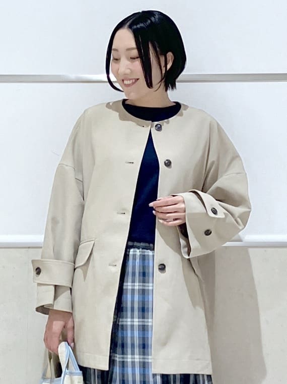 eriko さんの「Dessin｜【花粉ガード/撥水加工/洗える】クルーネックスプリングコート」を使ったコーディネート