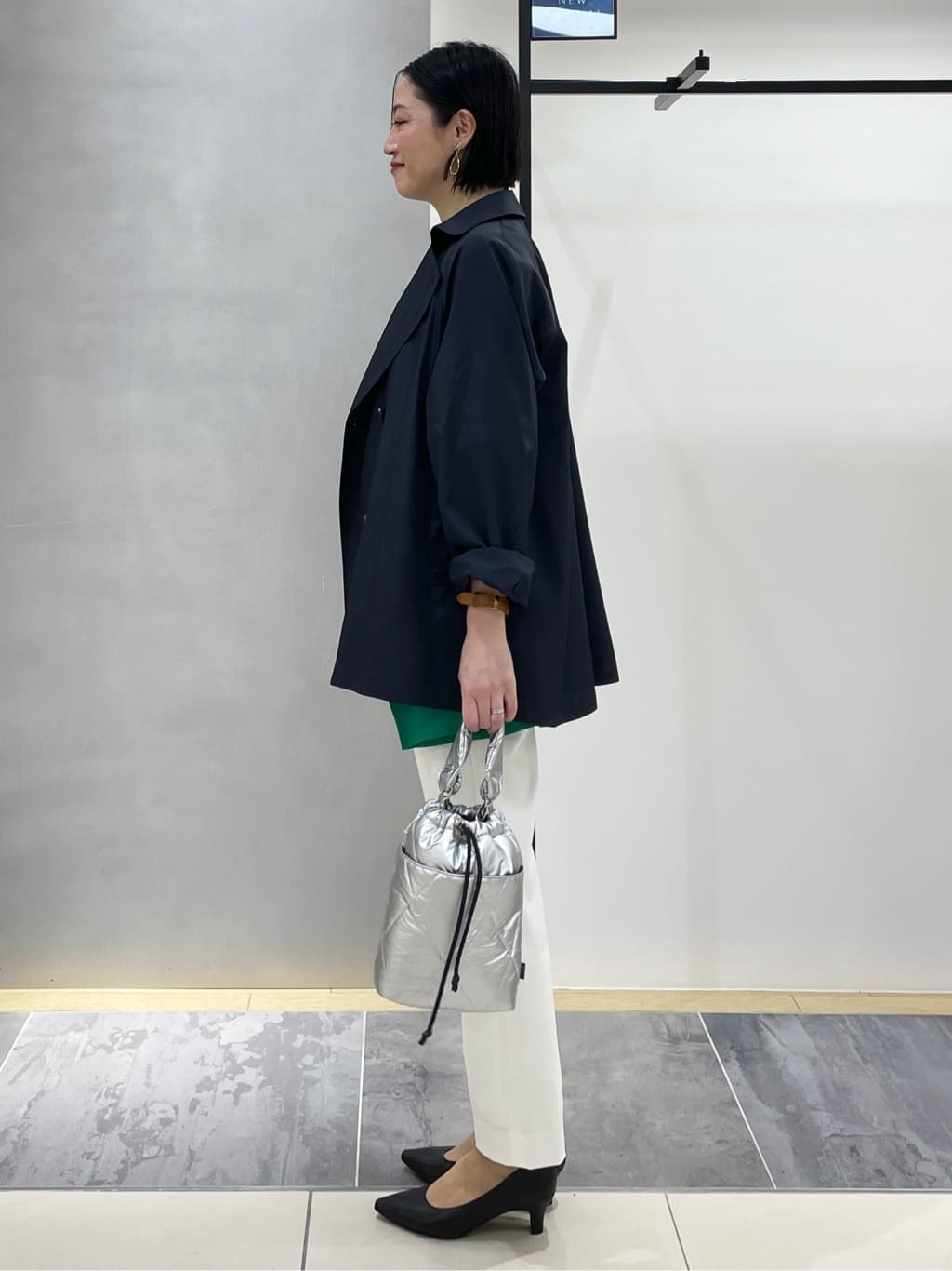 shihoさんの「INDIVI｜【褒められパンツ／高ストレッチ】タックテーパードパンツ」を使ったコーディネート