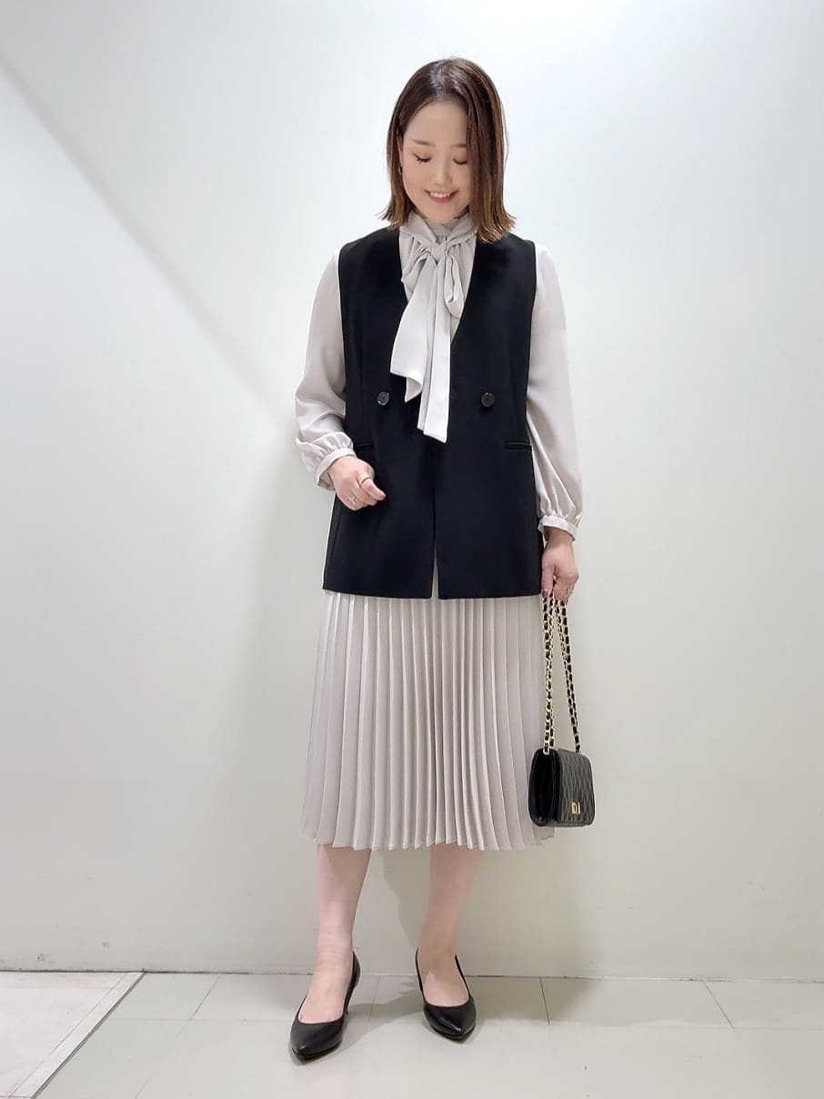 YUIさんの「UNTITLED｜◆【フォーマル/洗える】ボウタイ プリーツワンピース」を使ったコーディネート
