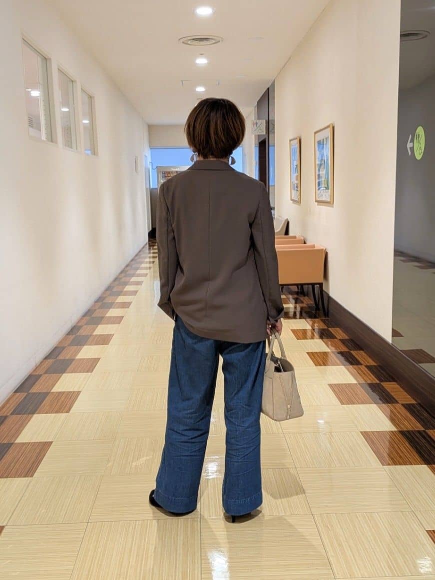 Hiromiさんの「INDIVI｜【新色追加/セットアップ可】エアリー ダブルブレストジャケット」を使ったコーディネート