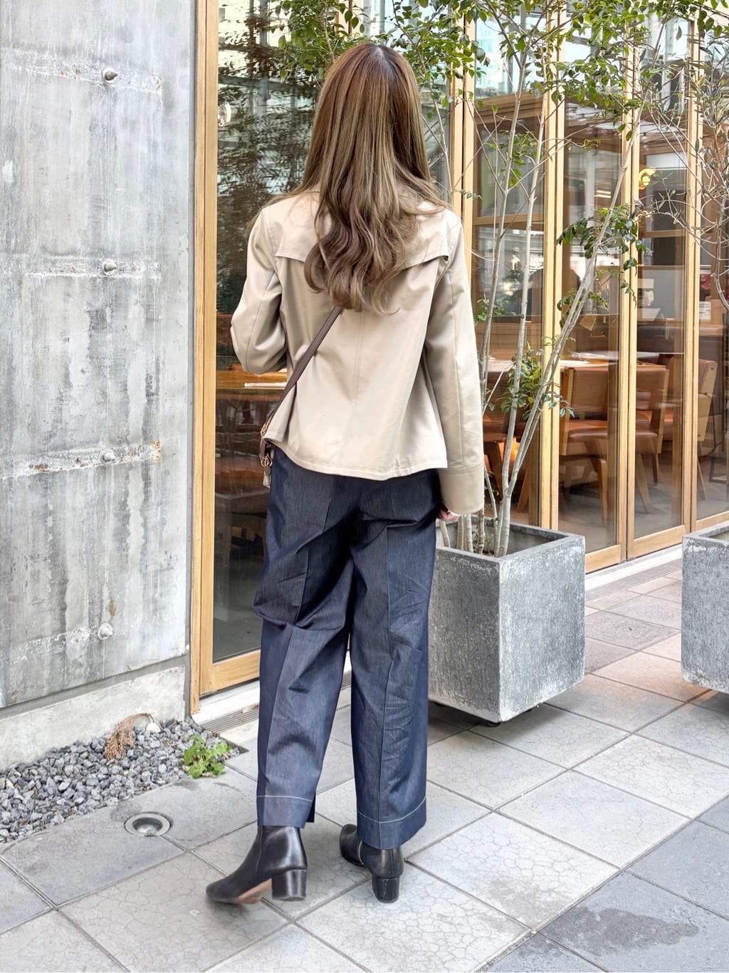清水夏姫さんの「DRESSTERIOR｜【ウォッシャブル/撥水素材】Aラインショートトレンチジャケット」を使ったコーディネート