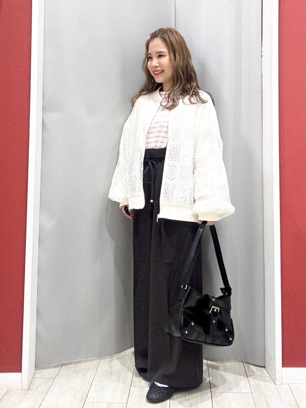 shioさんの「SHOO･LA･RUE｜【SHOO・LA・RUE DENIM】羽織るだけでこなれる　オーバーサイズデニムジャケット」を使ったコーディネート