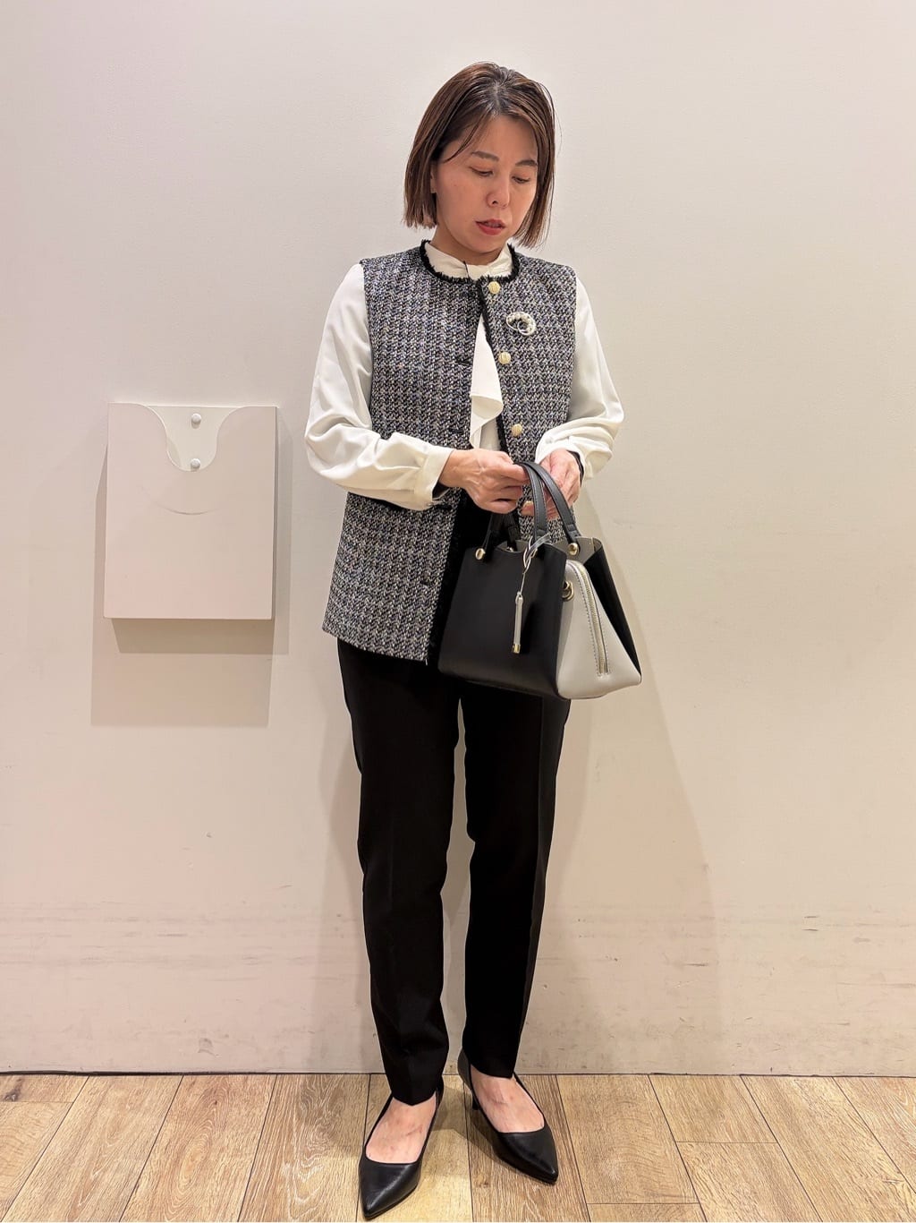 YUKOさんの「index｜ファンシーツイードペプラムジレ【洗える】」を使ったコーディネート