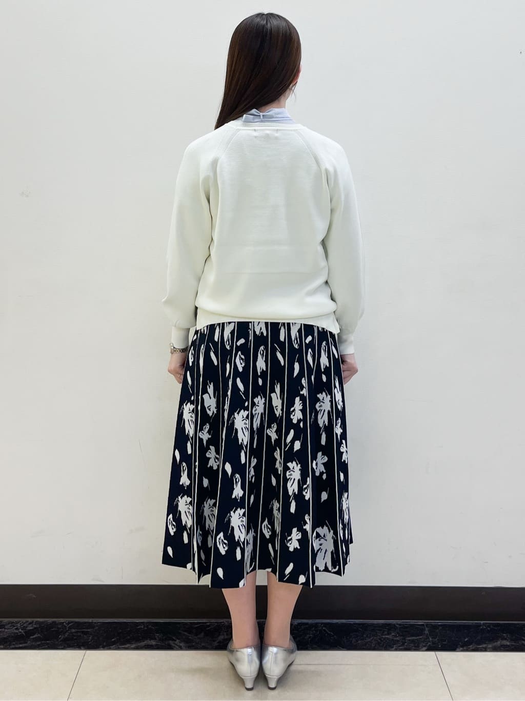 mikikoさんの「Reflect｜【ゆったり着られる◎】ラグランスリーブニット」を使ったコーディネート
