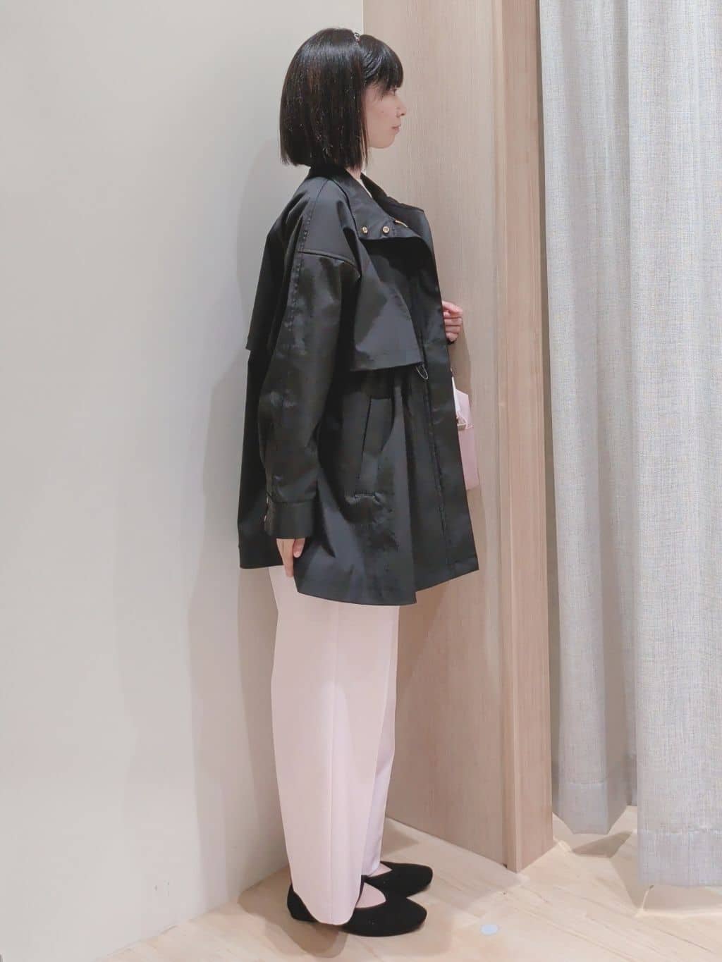 Yuiさんの「grove｜【撥水／シルエット2WAY】羽織るだけでサマになる、スタンドネックテントラインコート」を使ったコーディネート