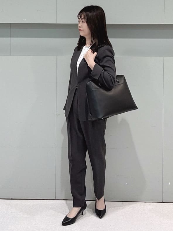 makiさんの「UNTITLED｜【セットアップ可/UV/接触冷感】エアリーノーカラージャケット」を使ったコーディネート